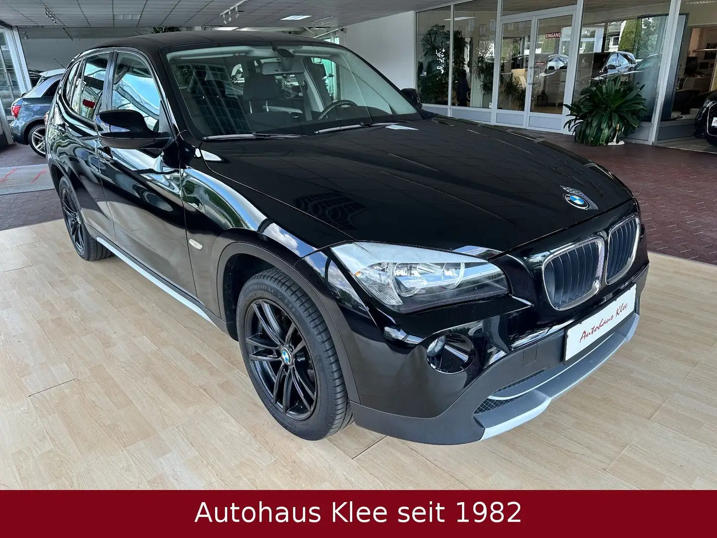 BMW X1 18 d xDrive ~LM~AHK~TÜV+SERVICE NEU~ Schwarz - 1