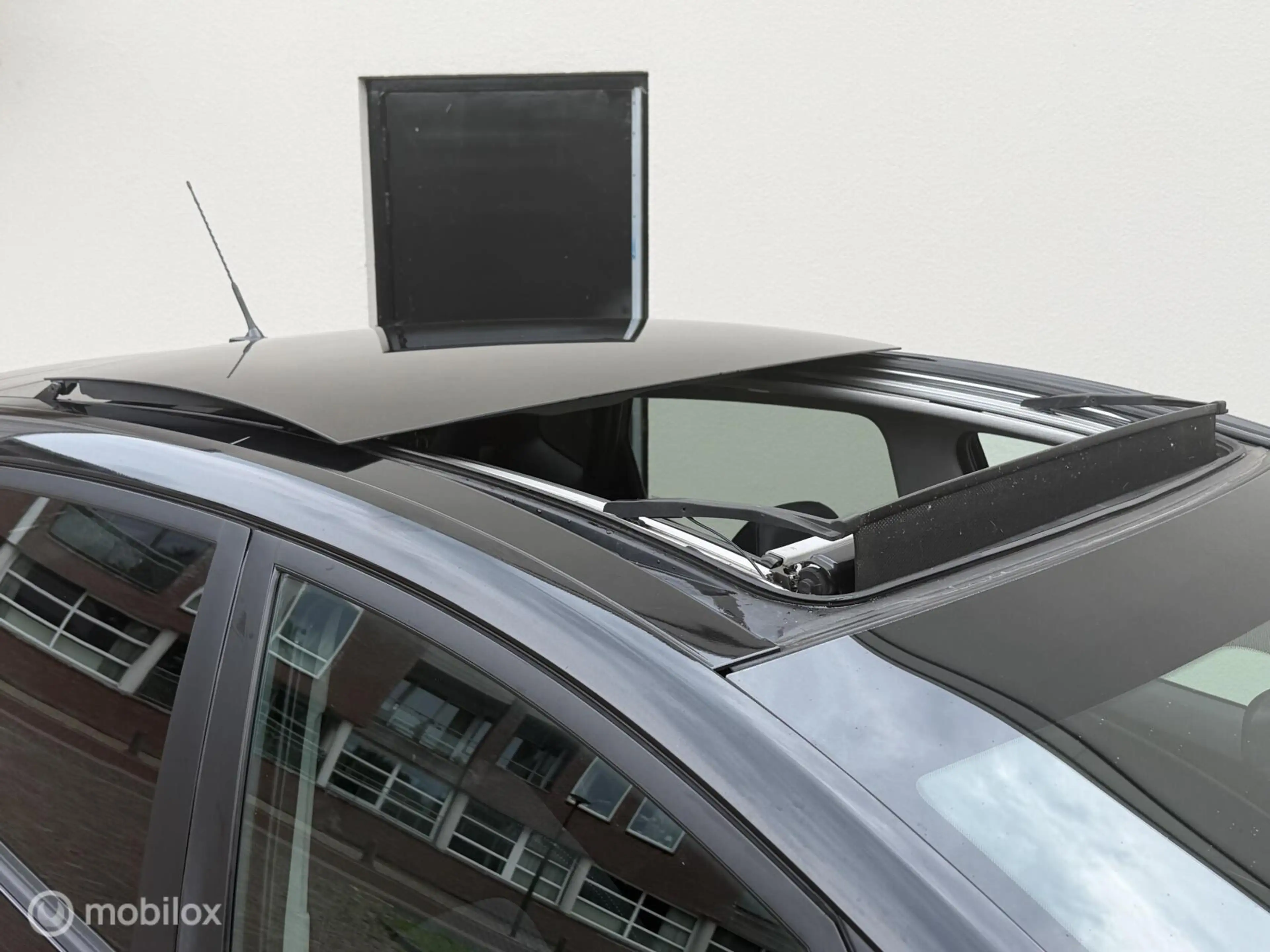 Hyundai iX20 1.4i | clima | pano |trekhaak | nette auto ! — photo 3
