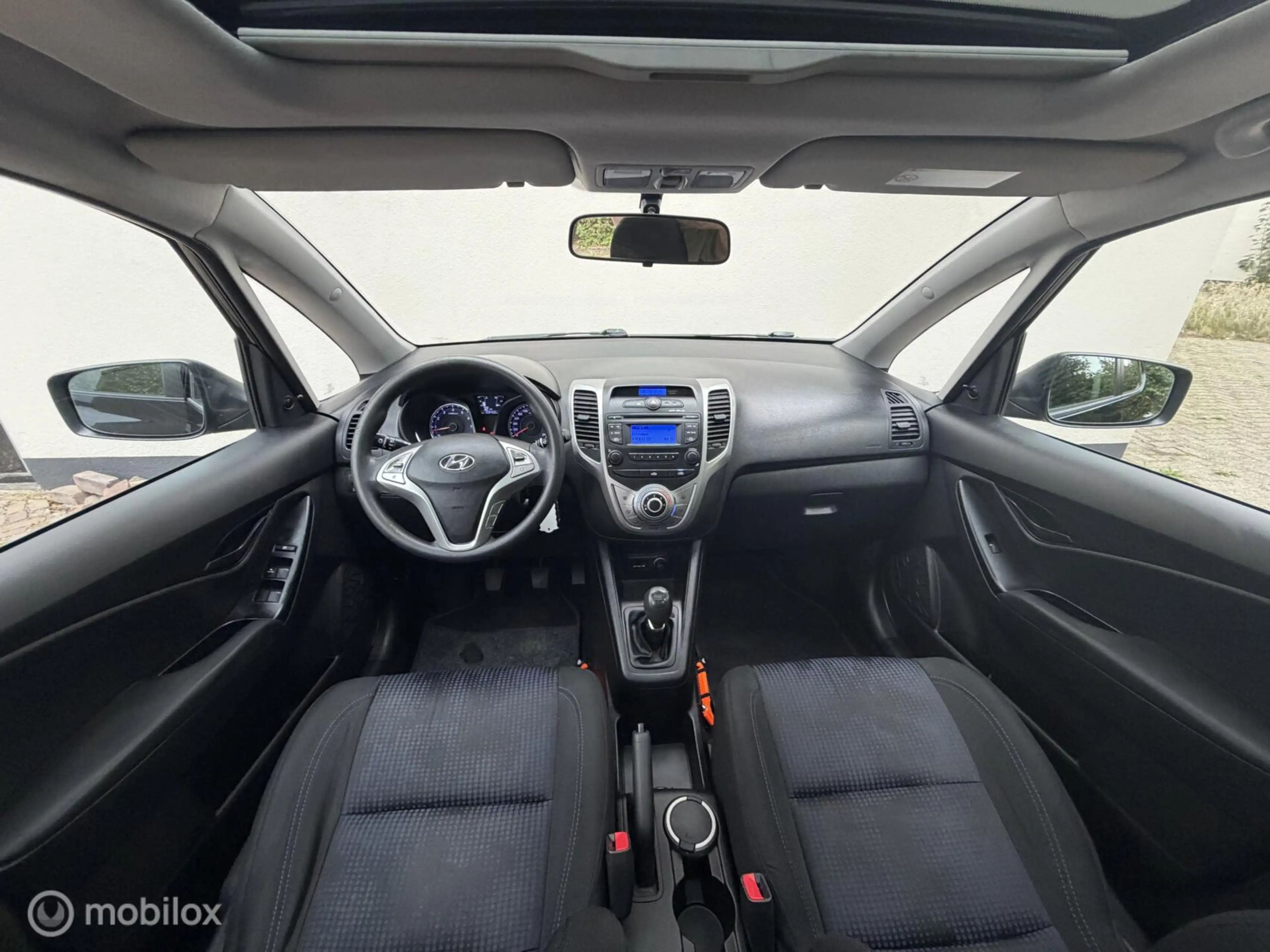 Hyundai iX20 1.4i | clima | pano |trekhaak | nette auto ! — photo 15