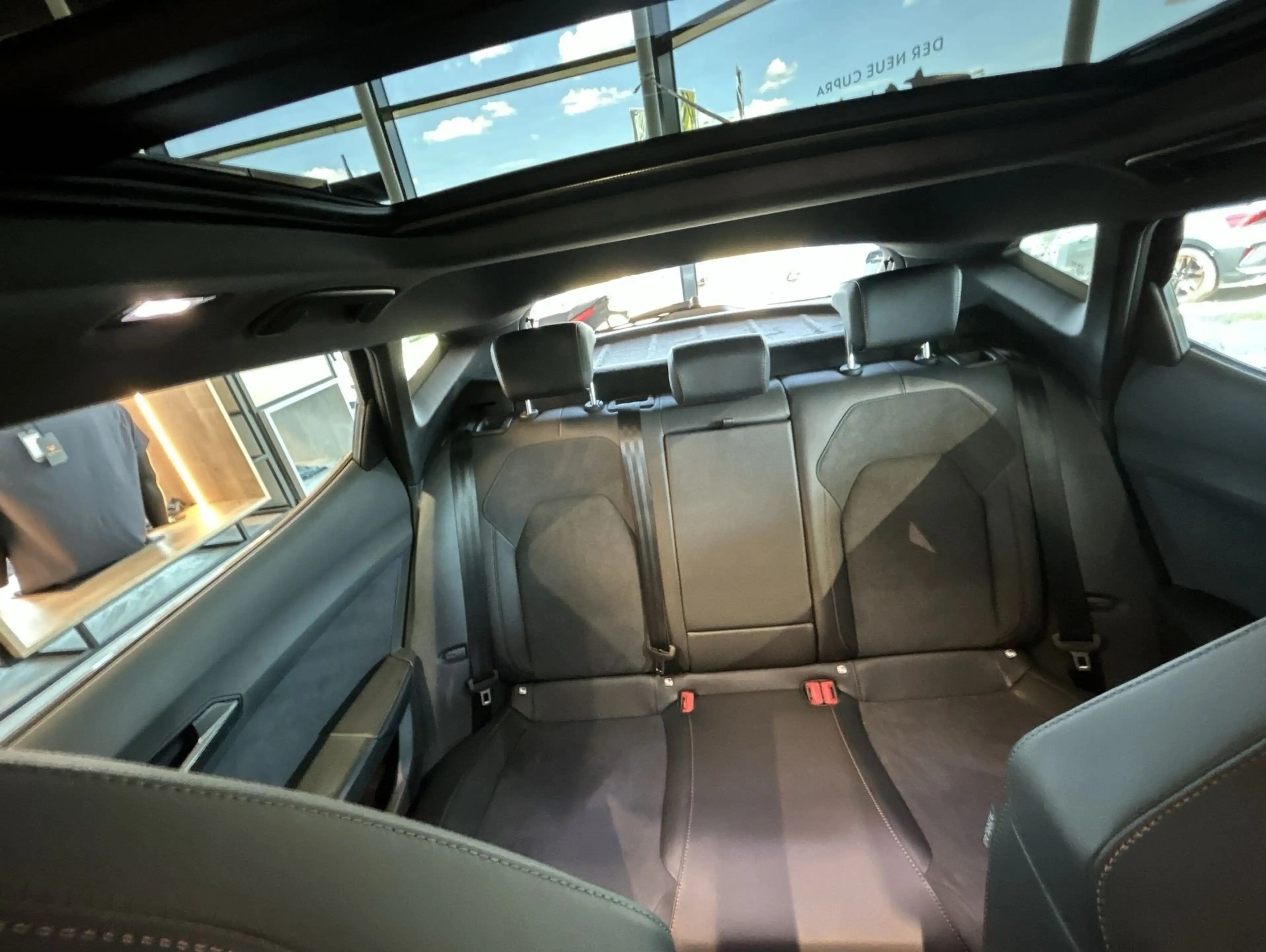 CUPRA Formentor TSI 1.5 VZ W Pano Hyb. ACC AHK LED — photo 9