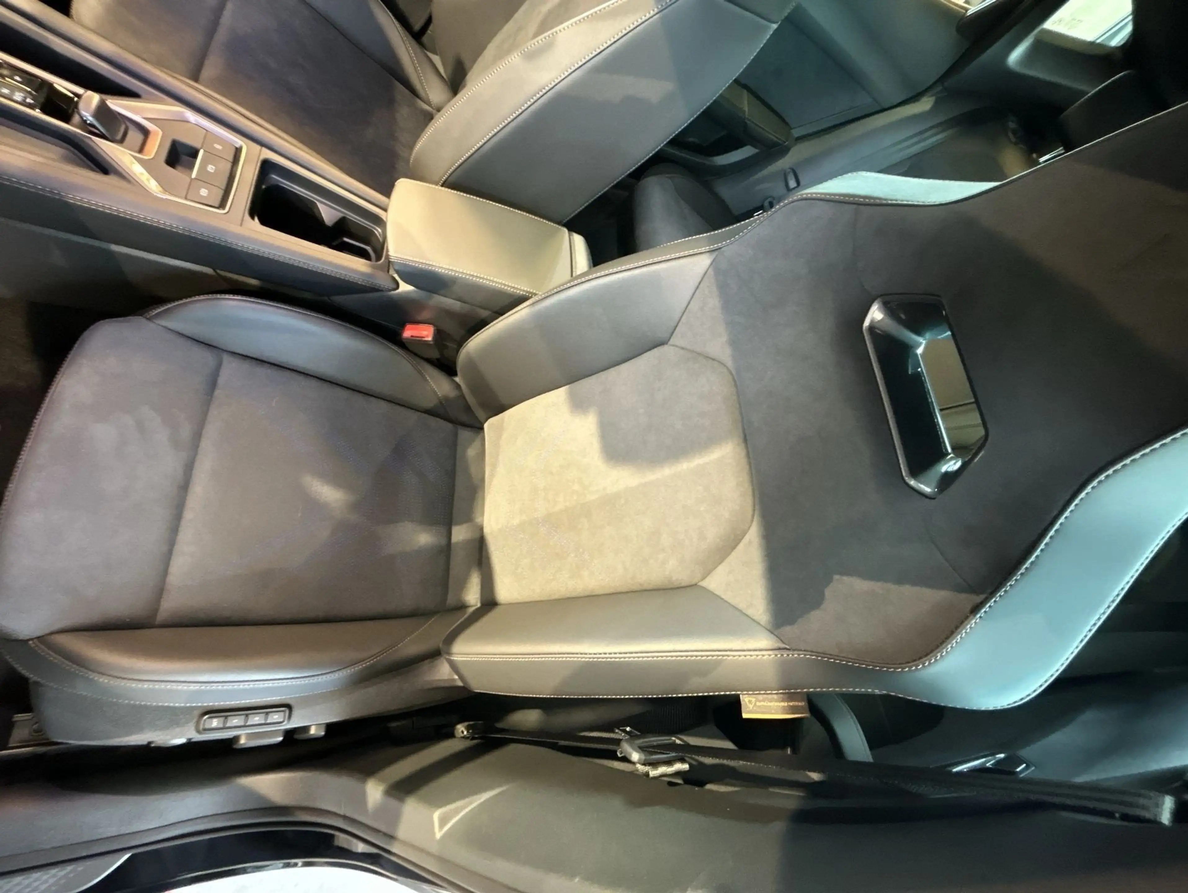 CUPRA Formentor TSI 1.5 VZ W Pano Hyb. ACC AHK LED — photo 14