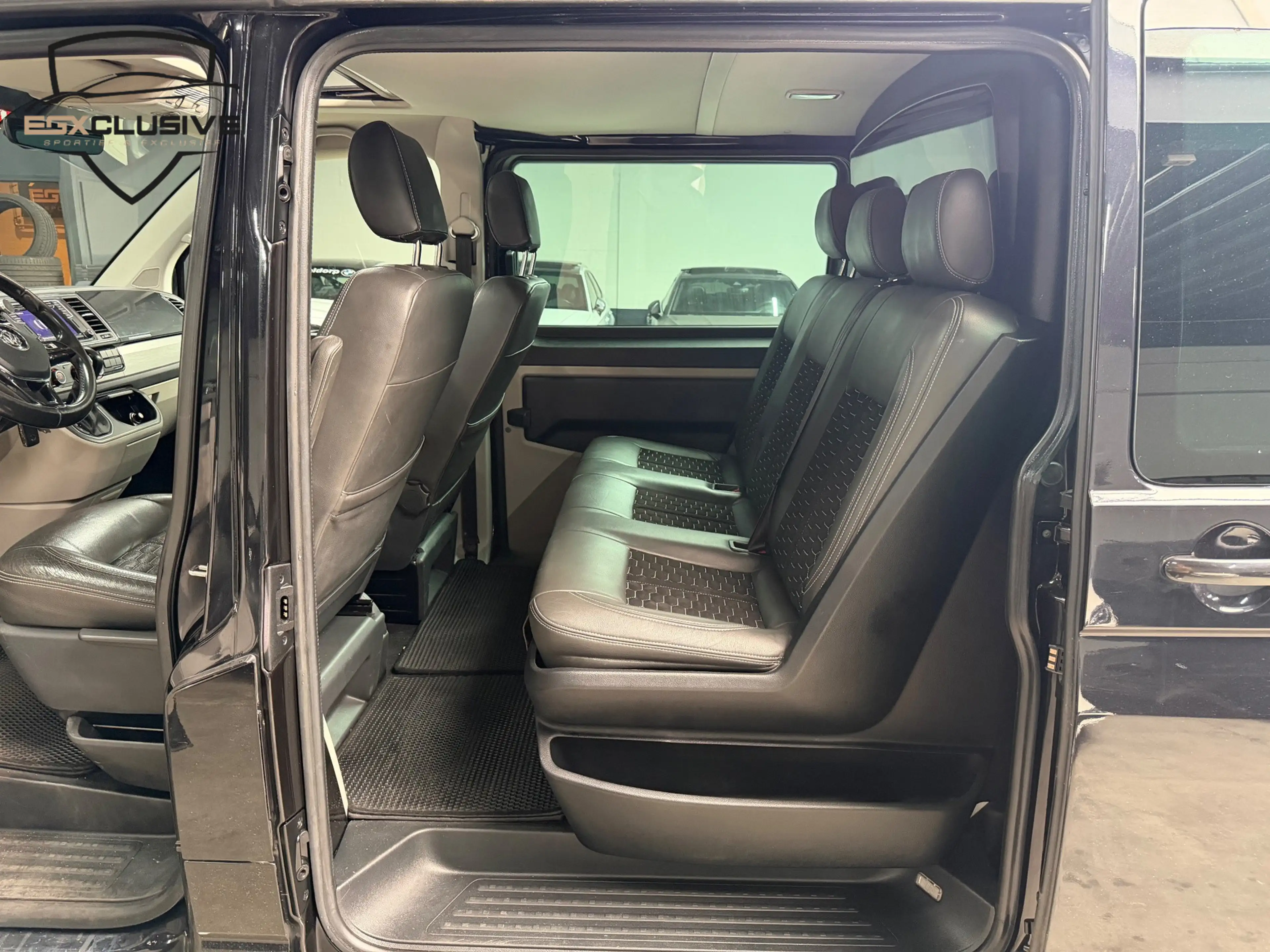 Volkswagen Transporter 2.0 TDI L2H1 DC PANO|SOFTCLOSE|ACC|TTR Edition| — photo 17
