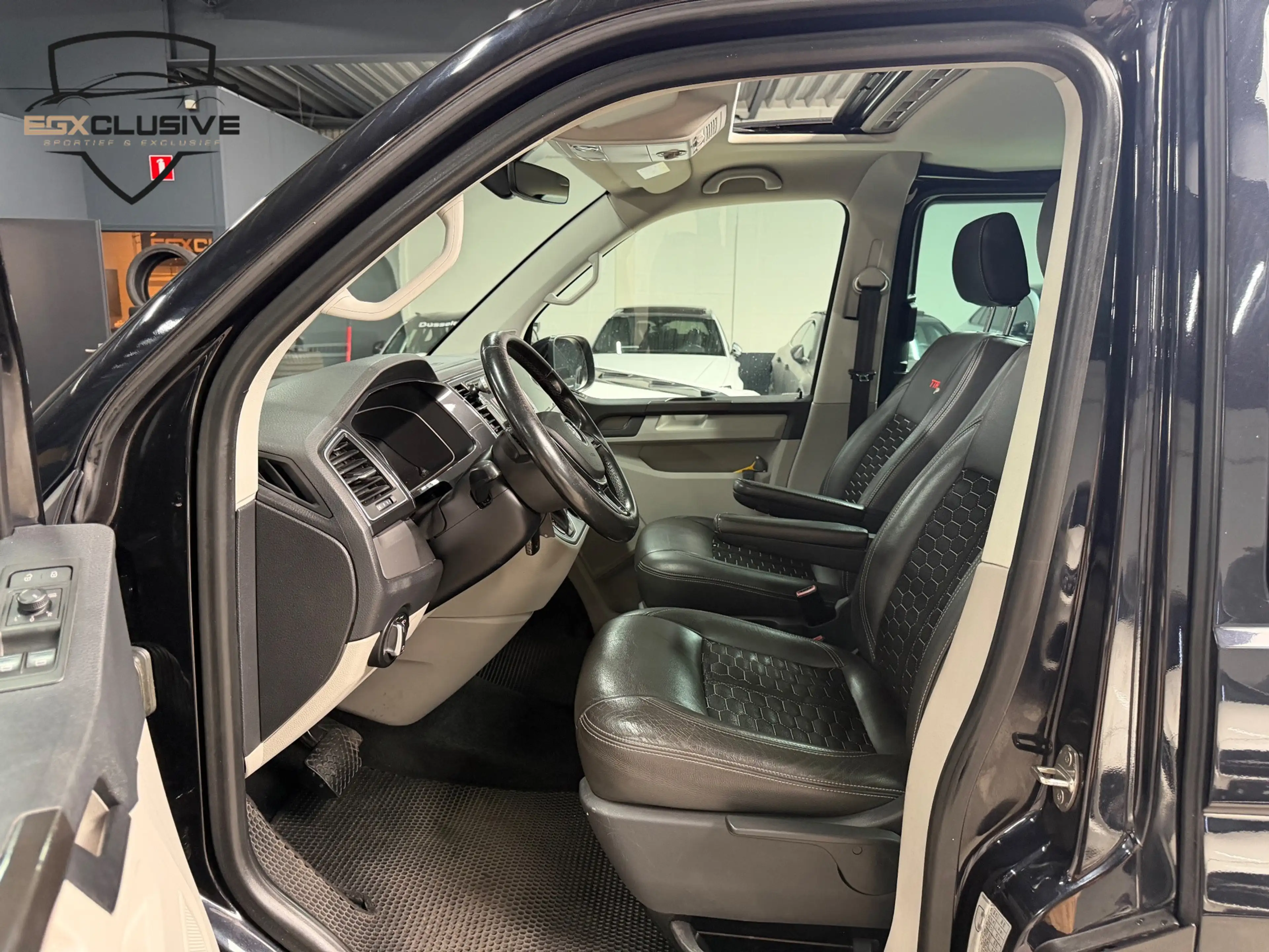 Volkswagen Transporter 2.0 TDI L2H1 DC PANO|SOFTCLOSE|ACC|TTR Edition| — photo 12