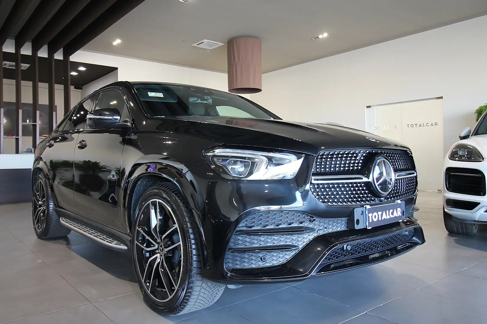 Mercedes-Benz GLE 350 DE HYBRID EQ 4 MATIC COUPÈ PREMIUM Noir - 2