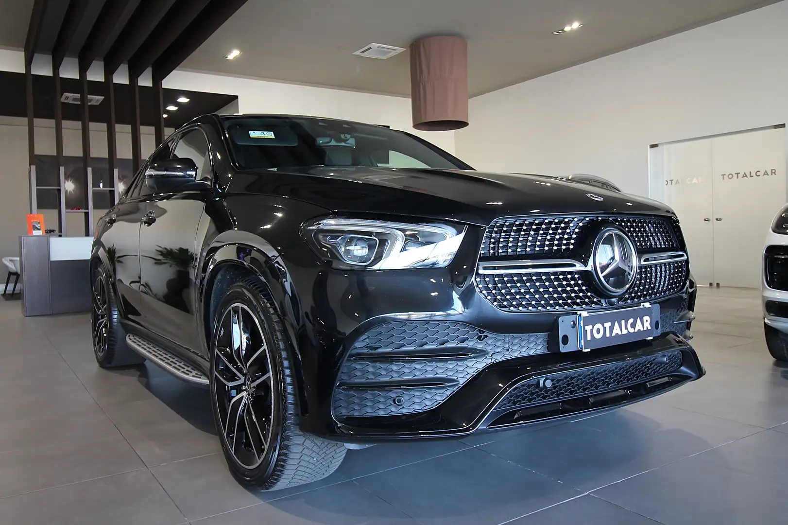 Mercedes-Benz GLE 350 DE HYBRID EQ 4 MATIC COUPÈ PREMIUM Noir - 1