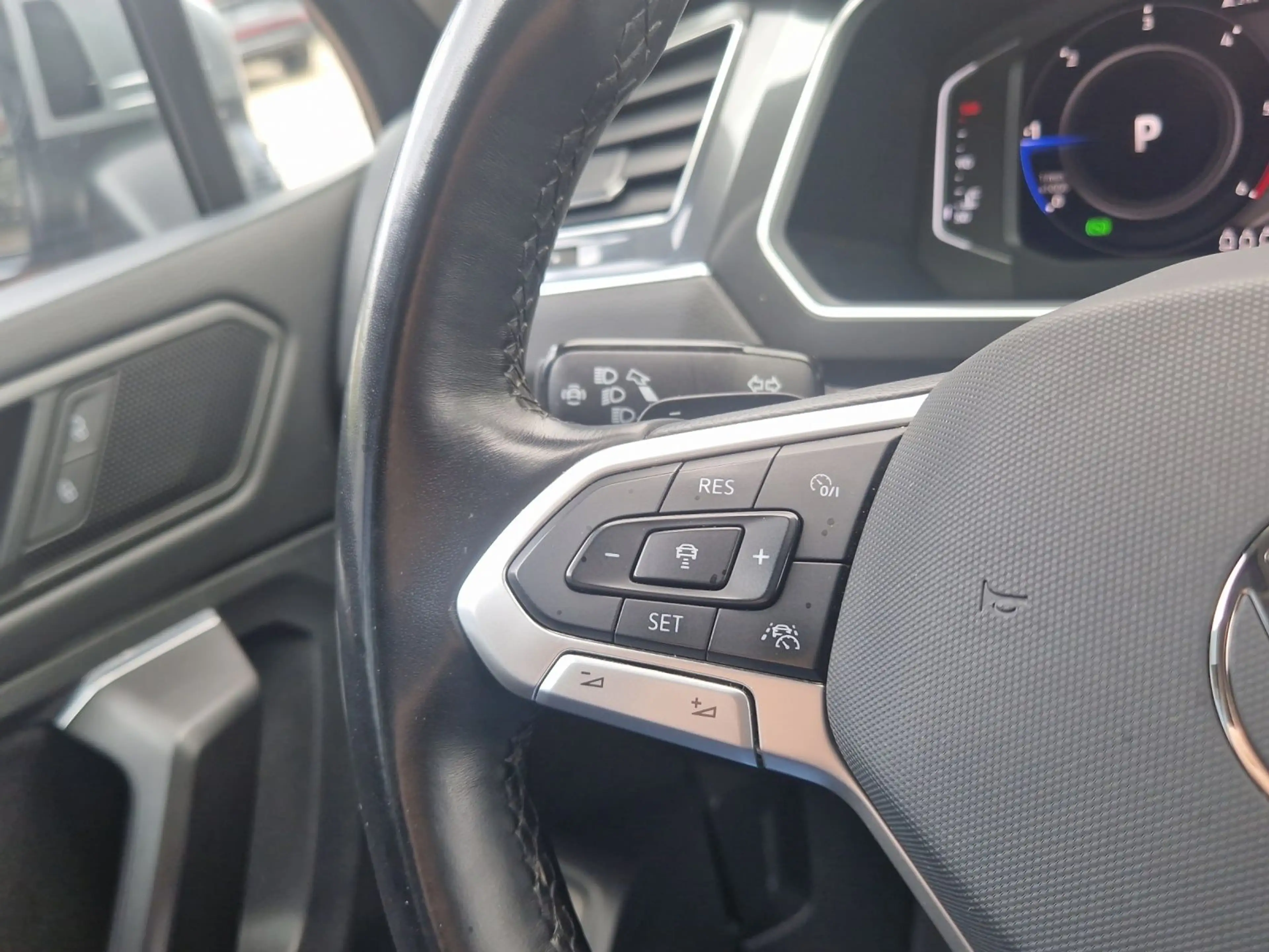 Volkswagen Tiguan Allspace Tiguan Allspace 2.0 TDI Life 4Motion 7-Sitzer*A... — photo 9