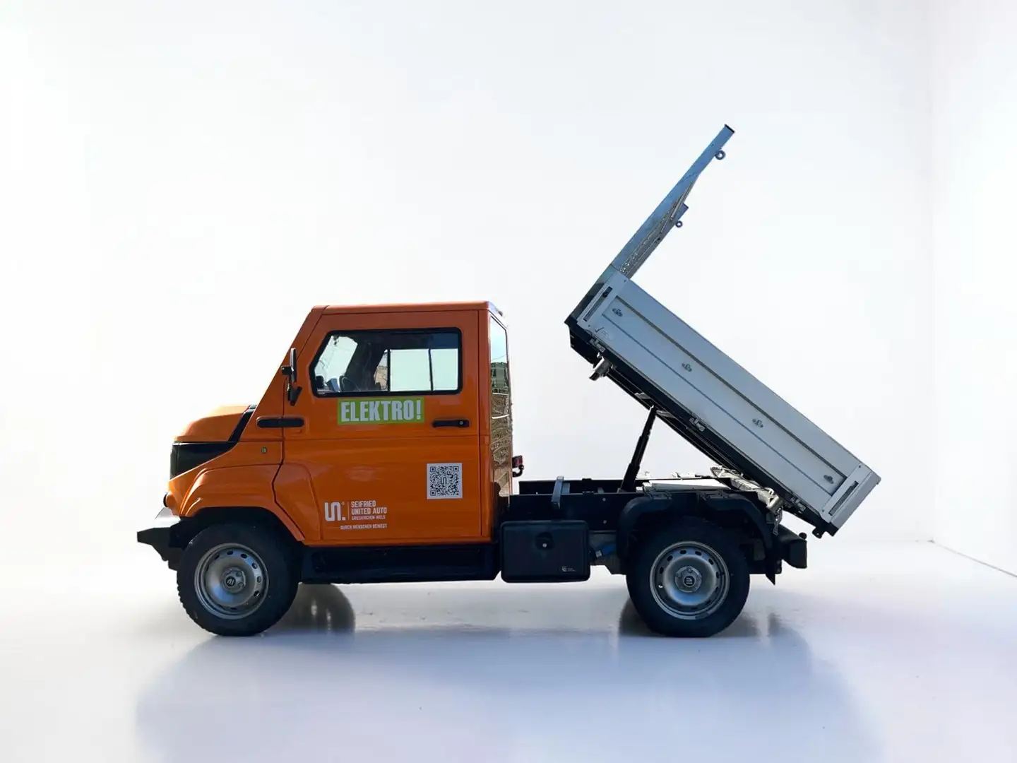 Evum aCar Pritsche ALLRAD 3-Seitenkipper Orange - 2