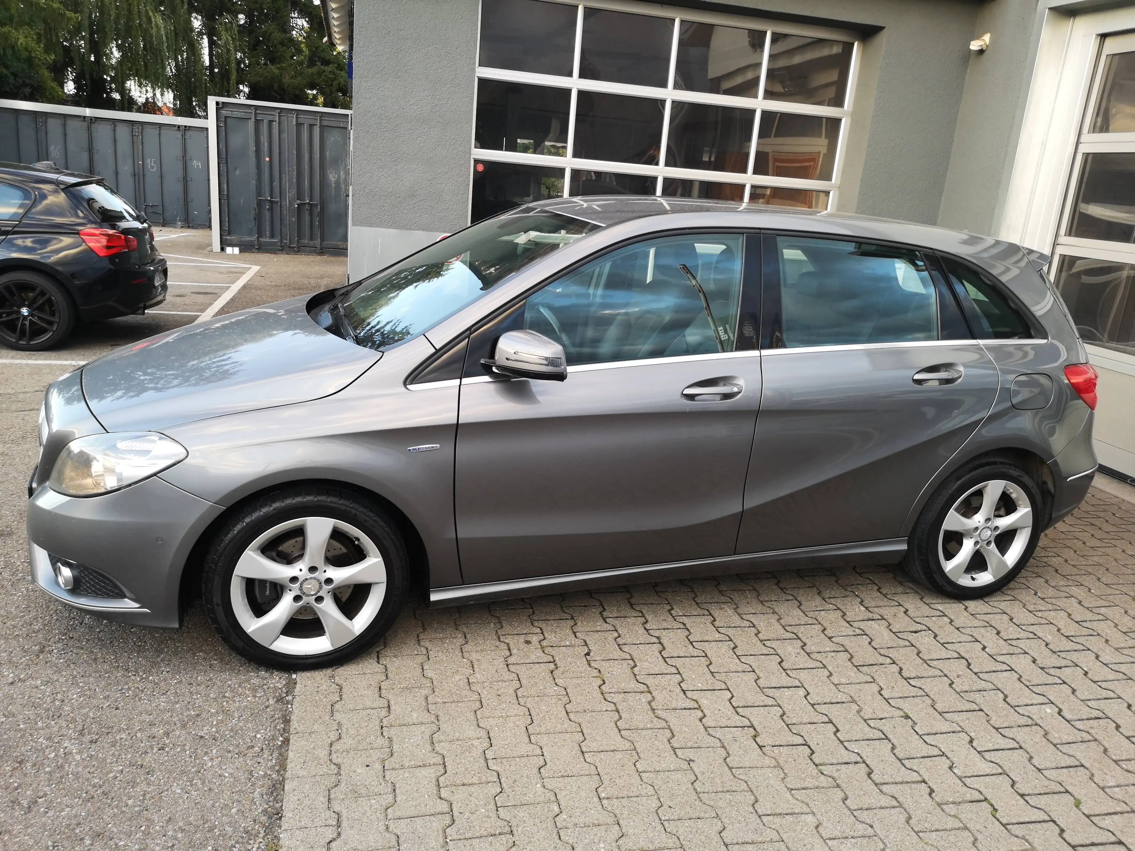 Mercedes-Benz B 200 B 200 BlueEfficiency NAVI LEDER AUTOMATIK ALU 17" — photo 10
