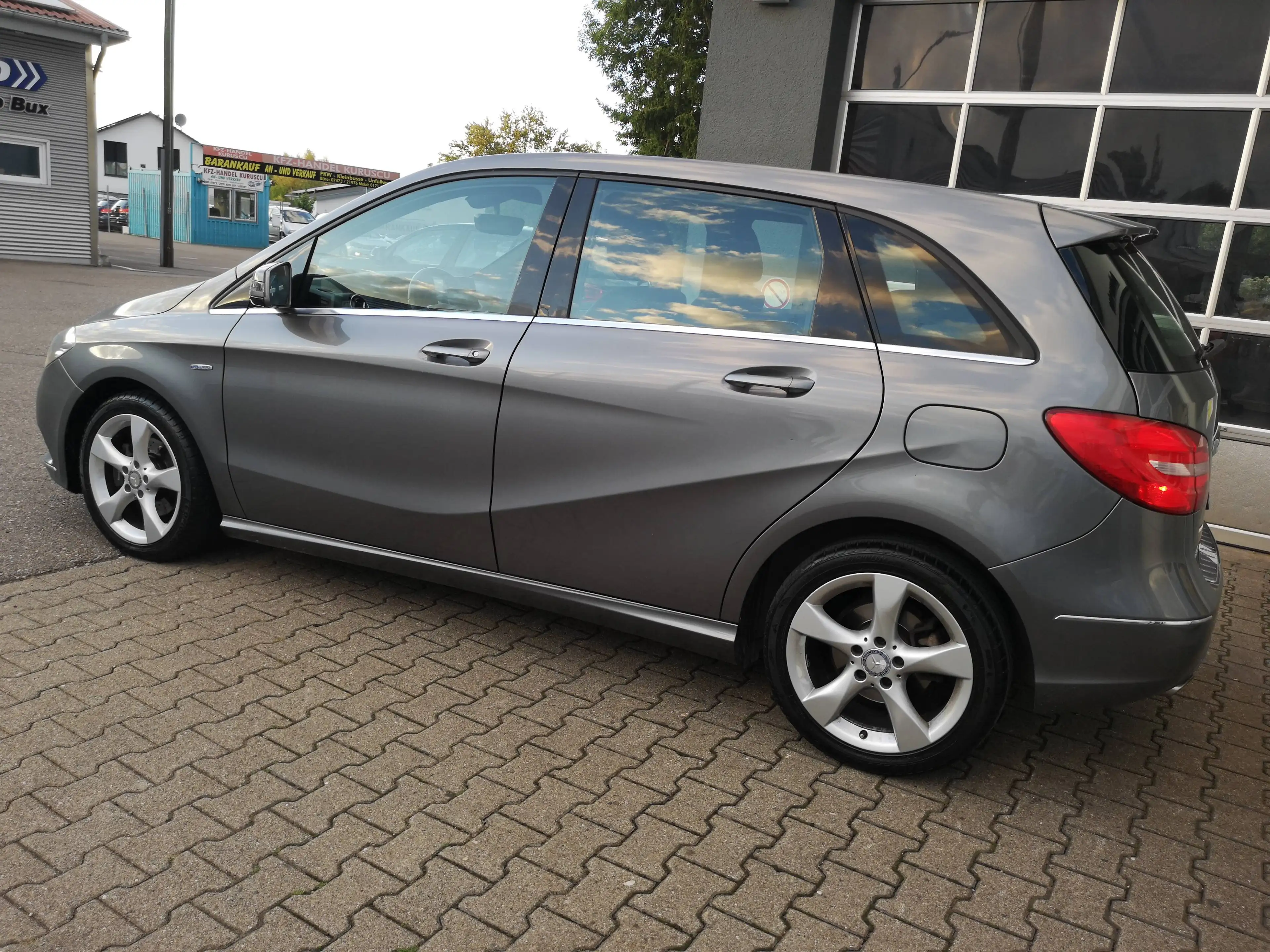 Mercedes-Benz B 200 B 200 BlueEfficiency NAVI LEDER AUTOMATIK ALU 17" — photo 8