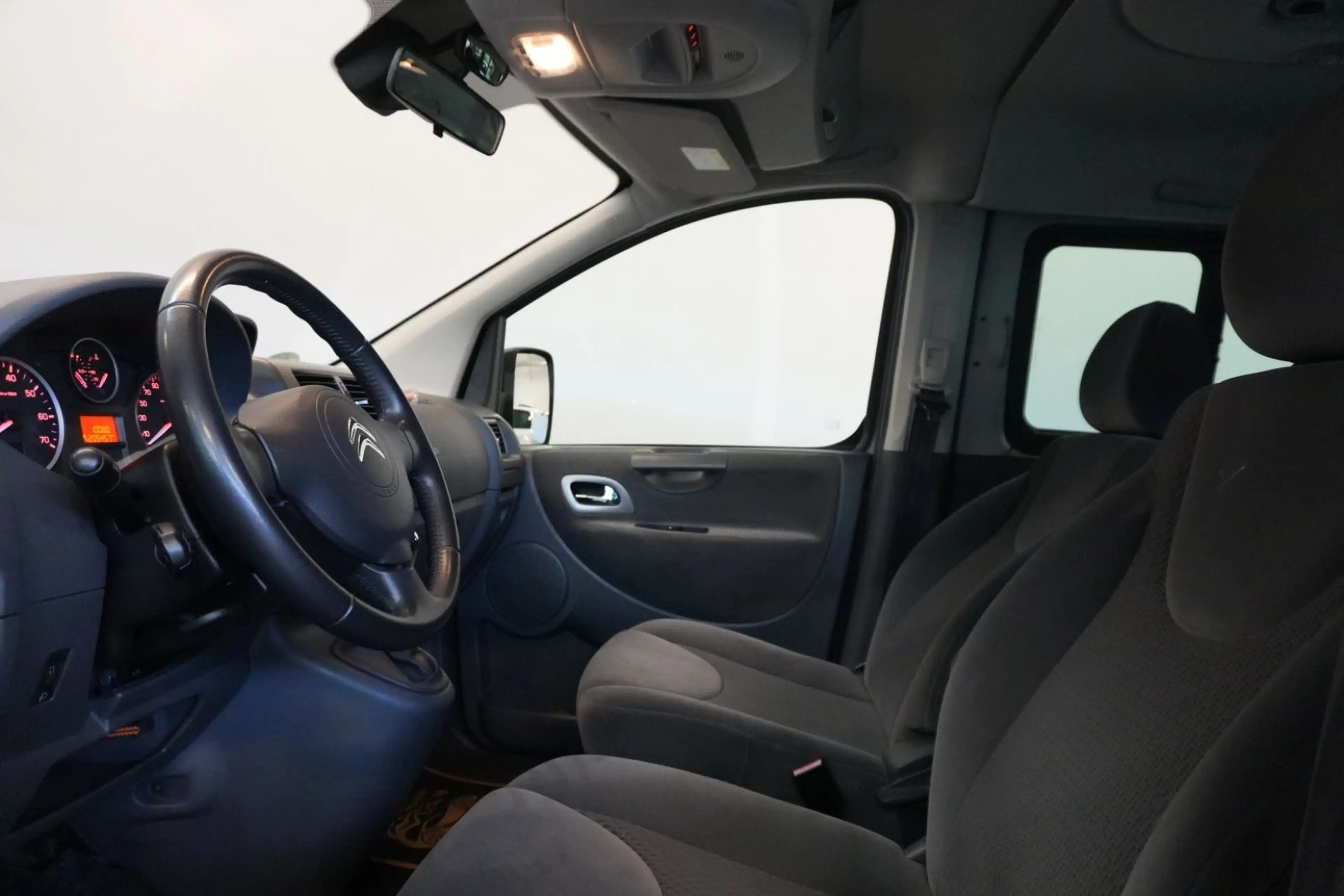 Citroen Jumpy 2.0 HDi 165 8-Sitz StdHzg AHK — photo 9