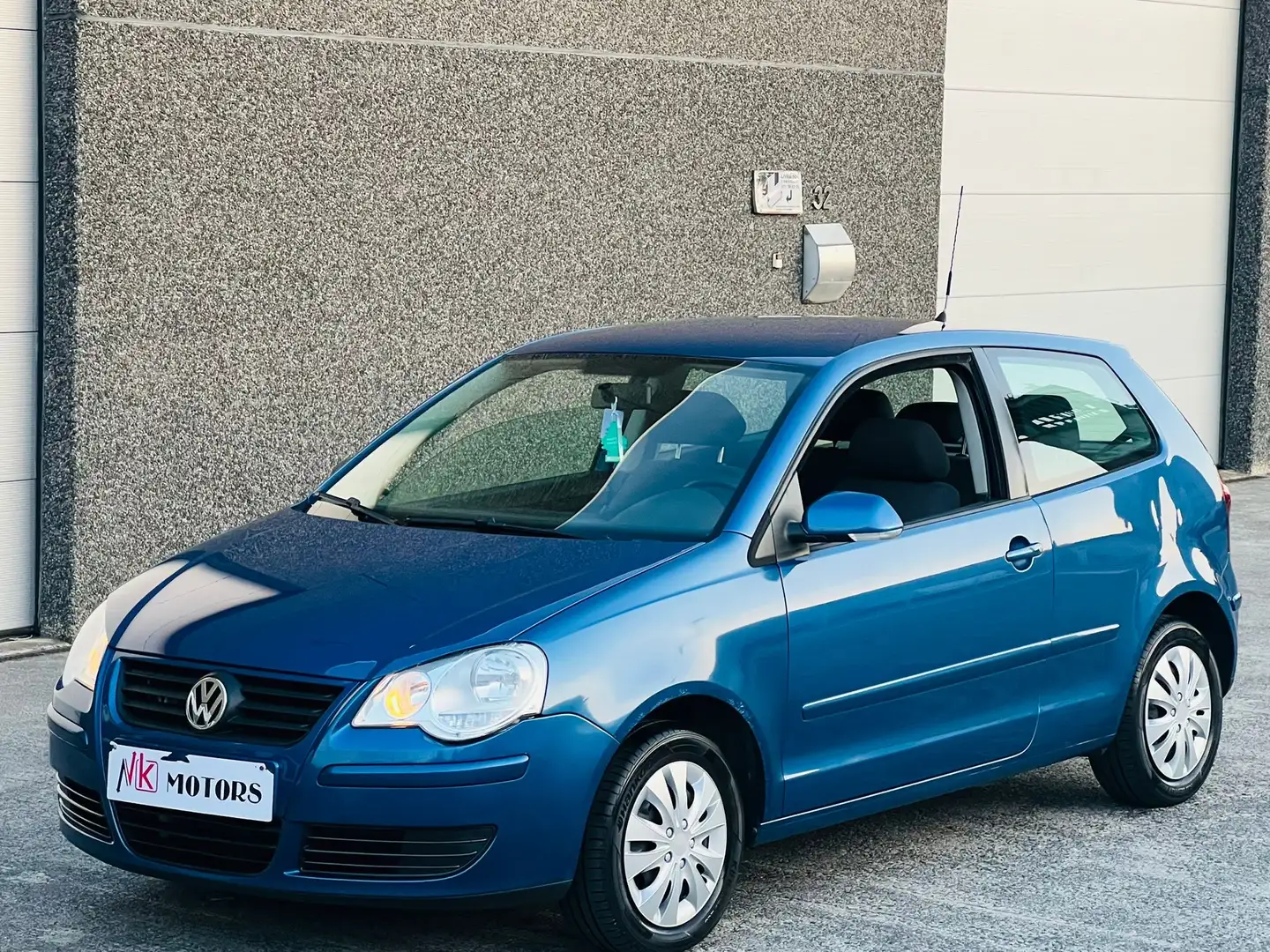 Volkswagen Polo 1.2i ESSENCE GARANTIE 12MOIS AIRCO EURO4 LEZ2030 - 1