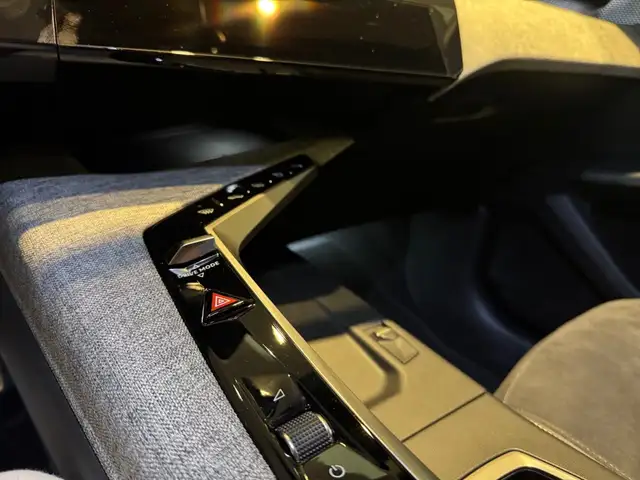 Peugeot 3008 view 15