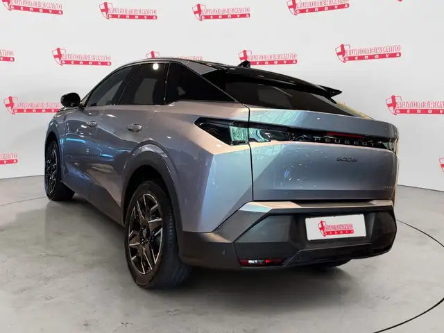 Peugeot 3008 view 2