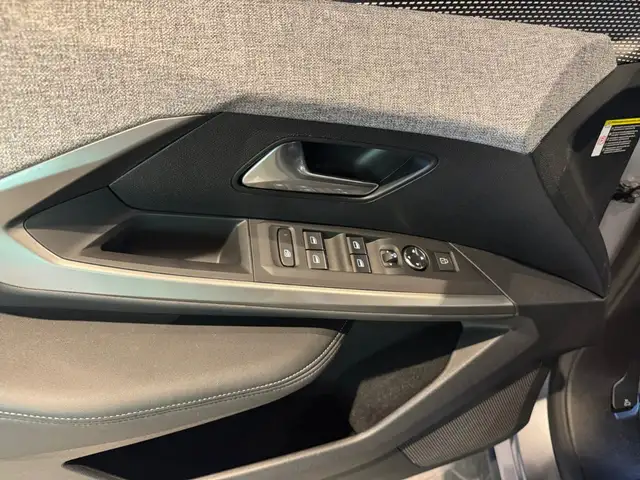 Peugeot 3008 view 7