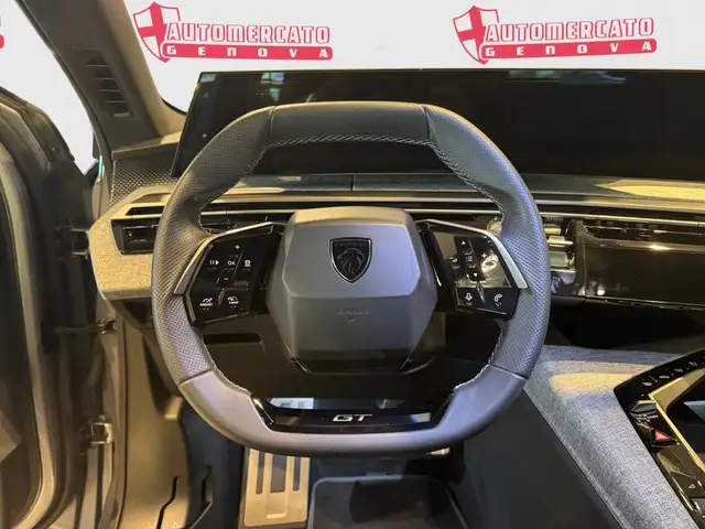 Peugeot 3008 view 9