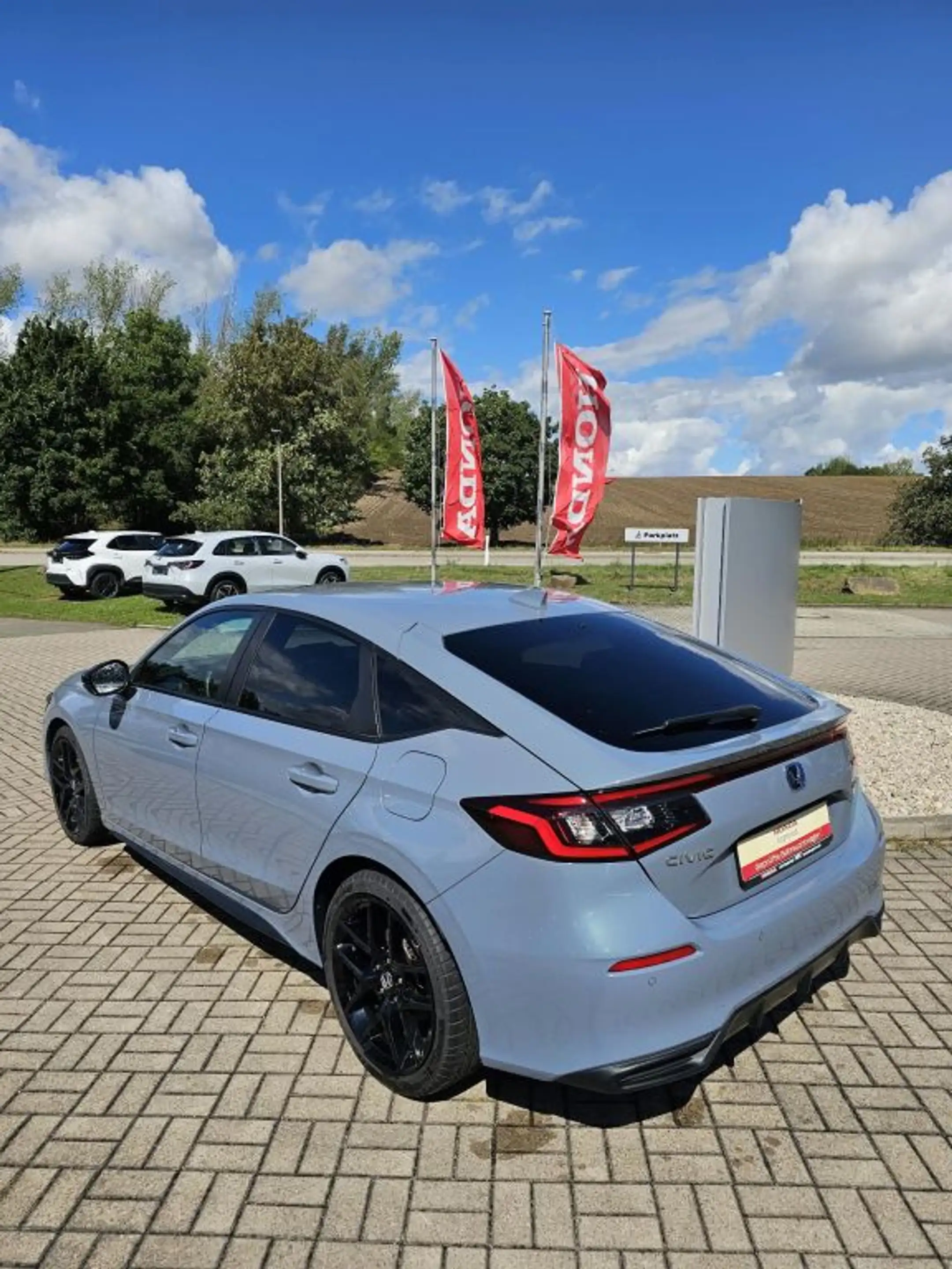 Honda Civic e:HEV 2.0 i-MMD Hybrid Sport — photo 11