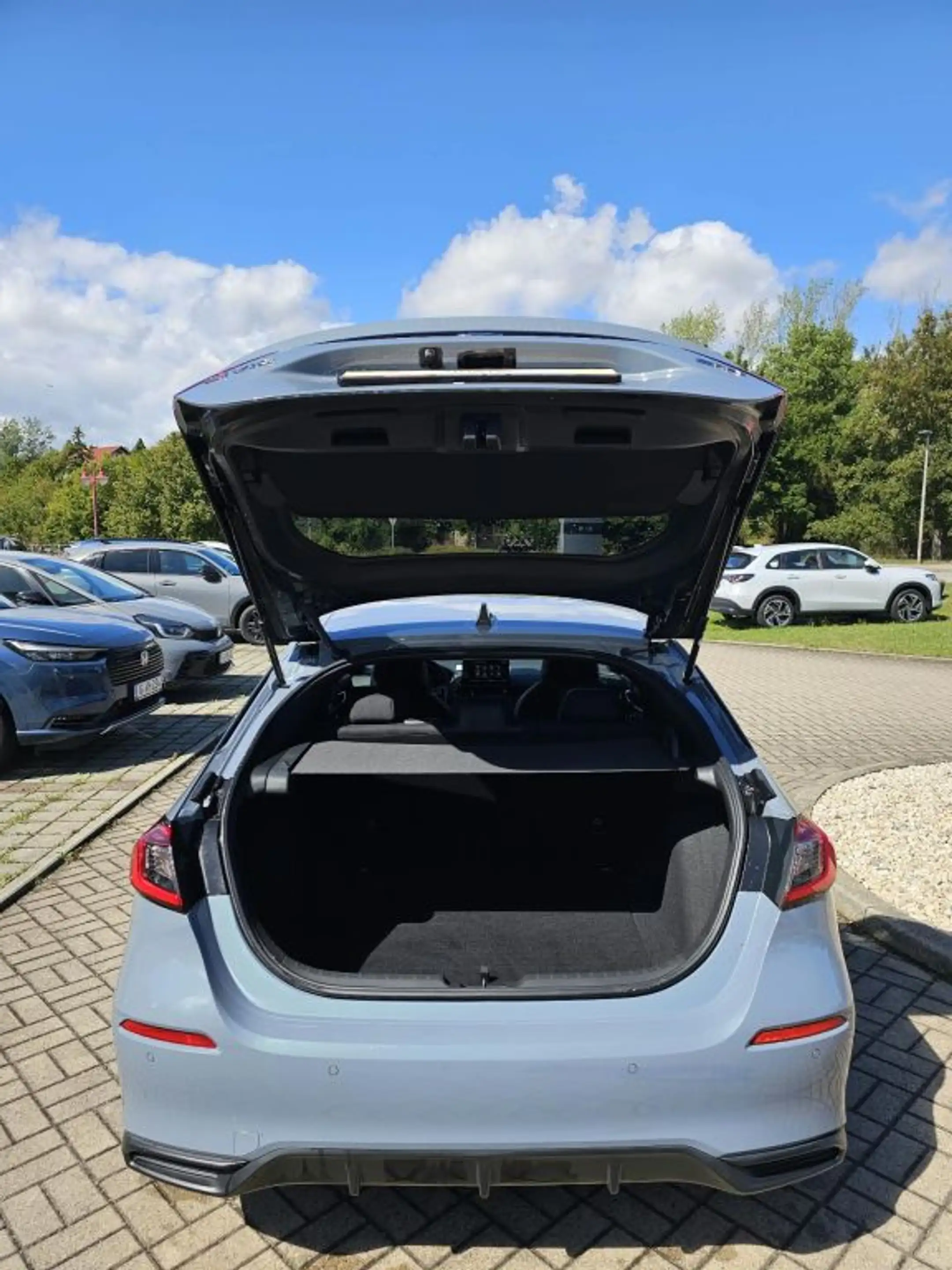 Honda Civic e:HEV 2.0 i-MMD Hybrid Sport — photo 14
