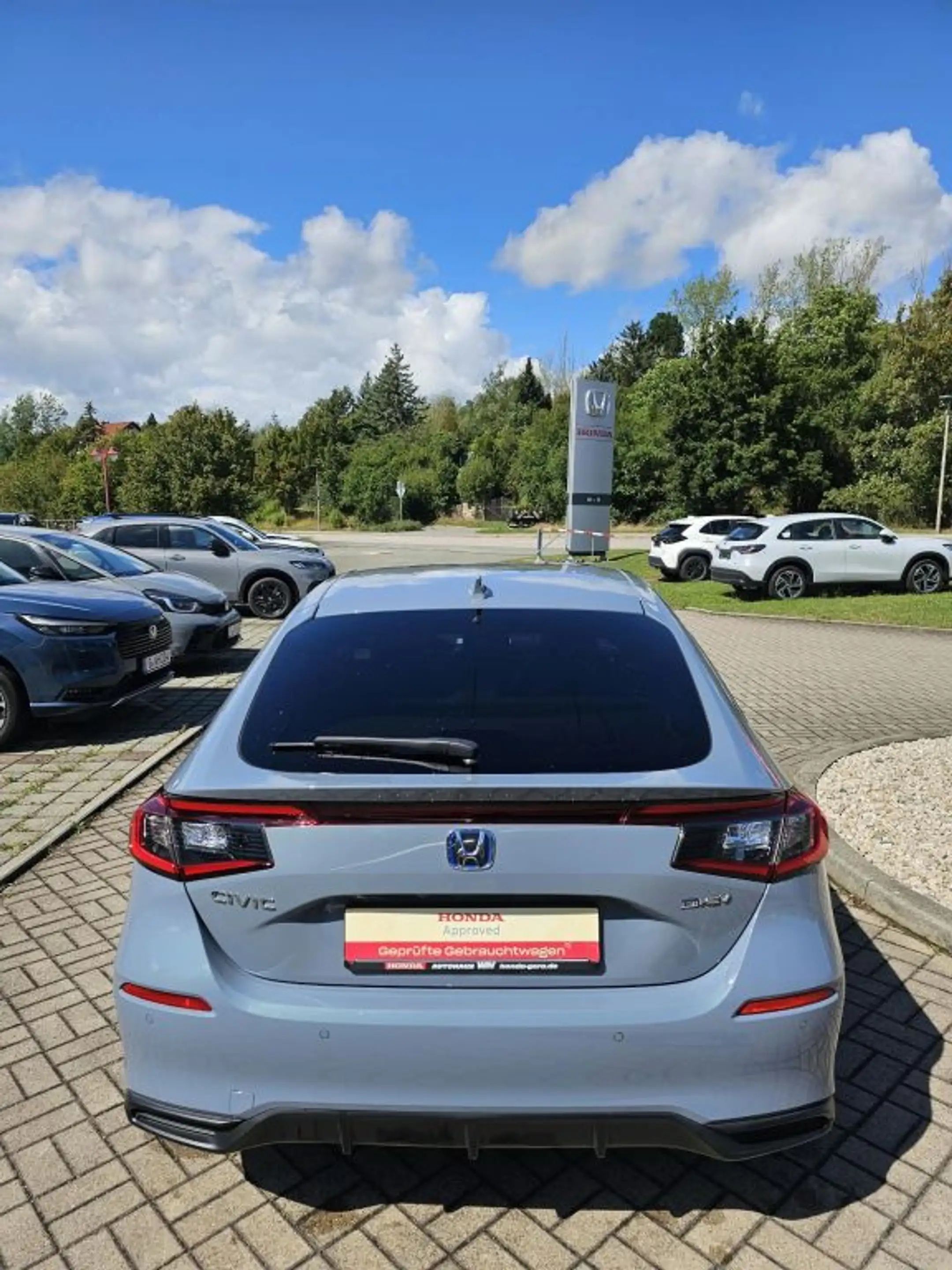 Honda Civic e:HEV 2.0 i-MMD Hybrid Sport — photo 12