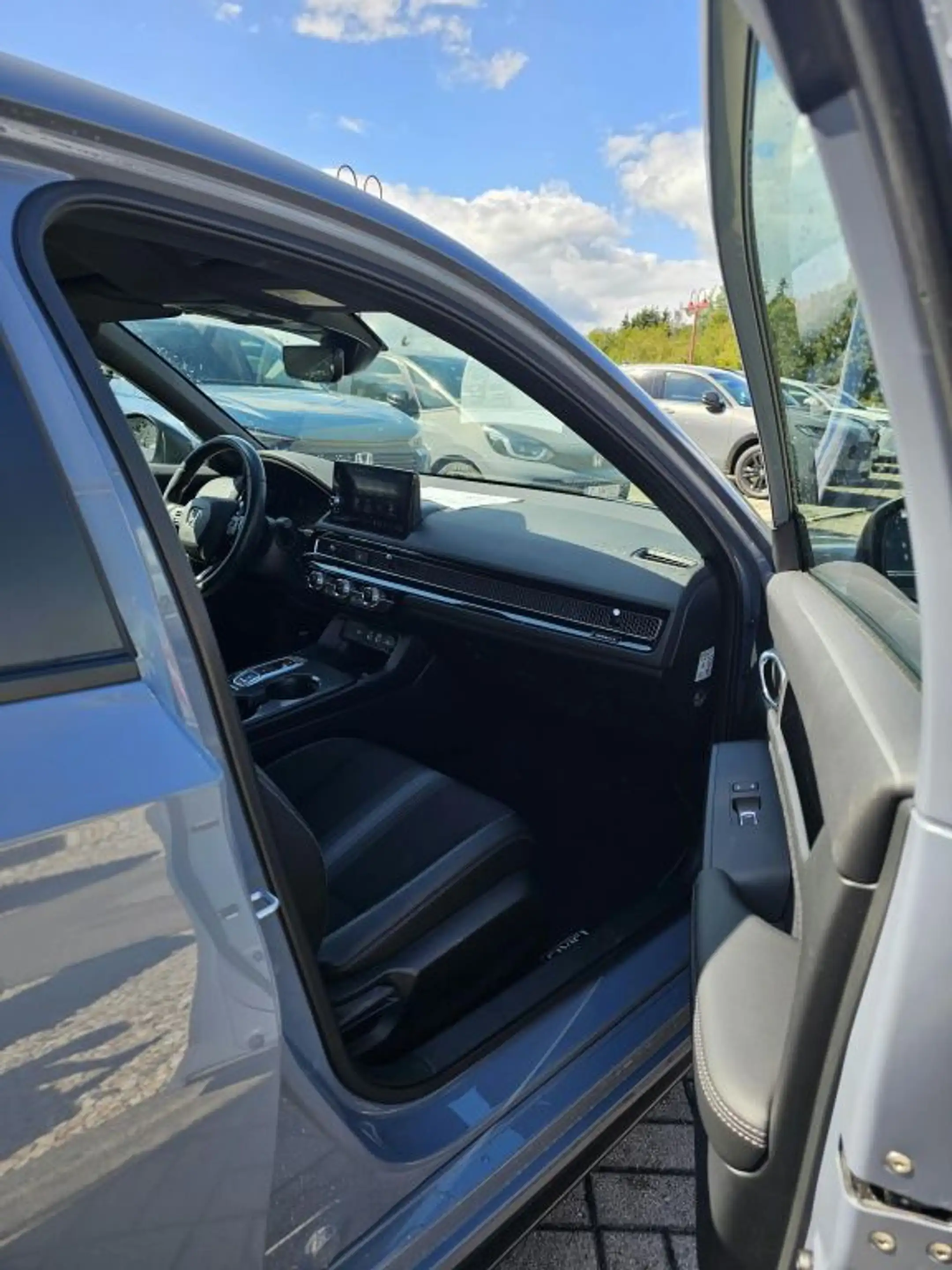 Honda Civic e:HEV 2.0 i-MMD Hybrid Sport — photo 5