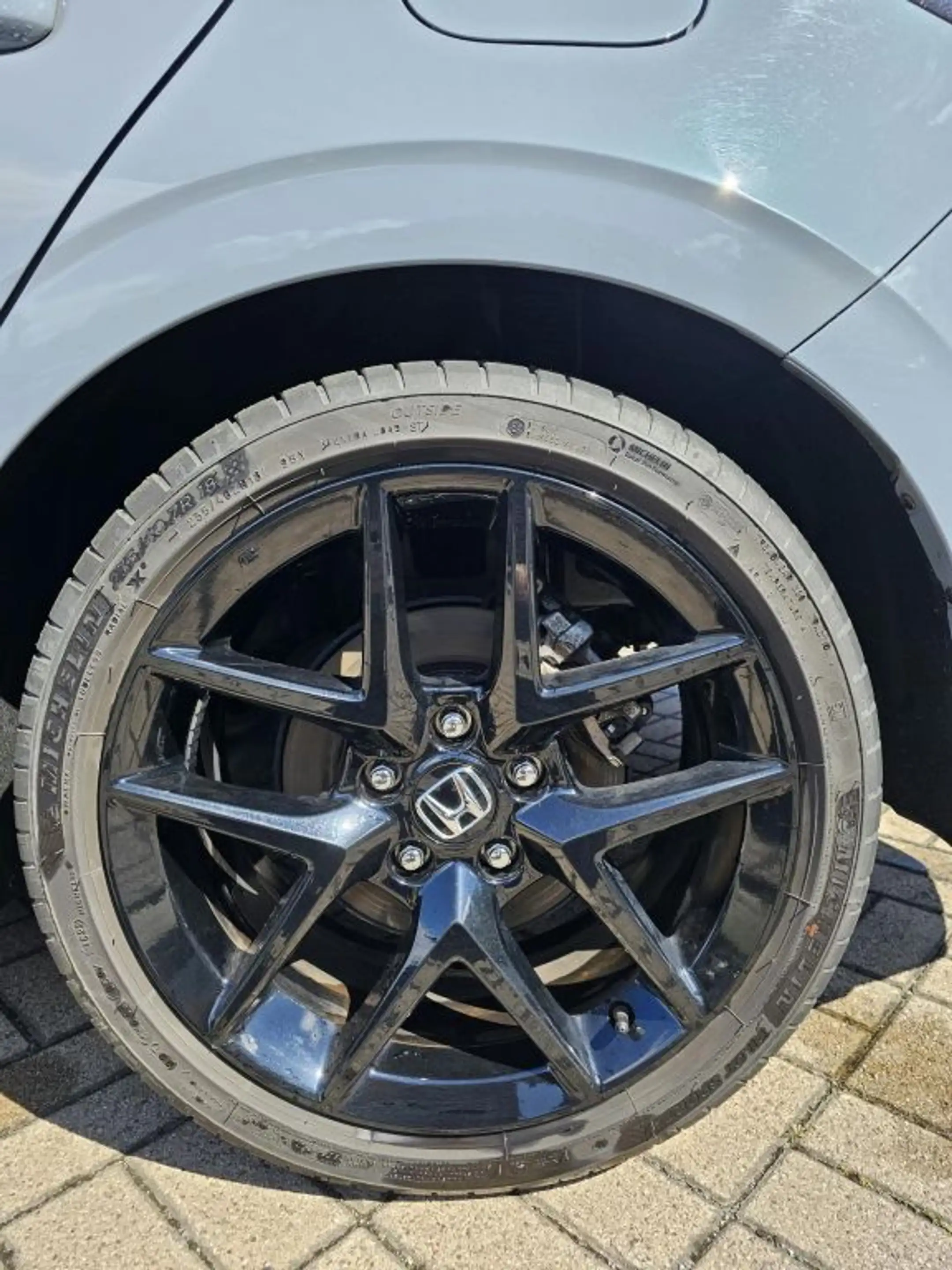 Honda Civic e:HEV 2.0 i-MMD Hybrid Sport — photo 15