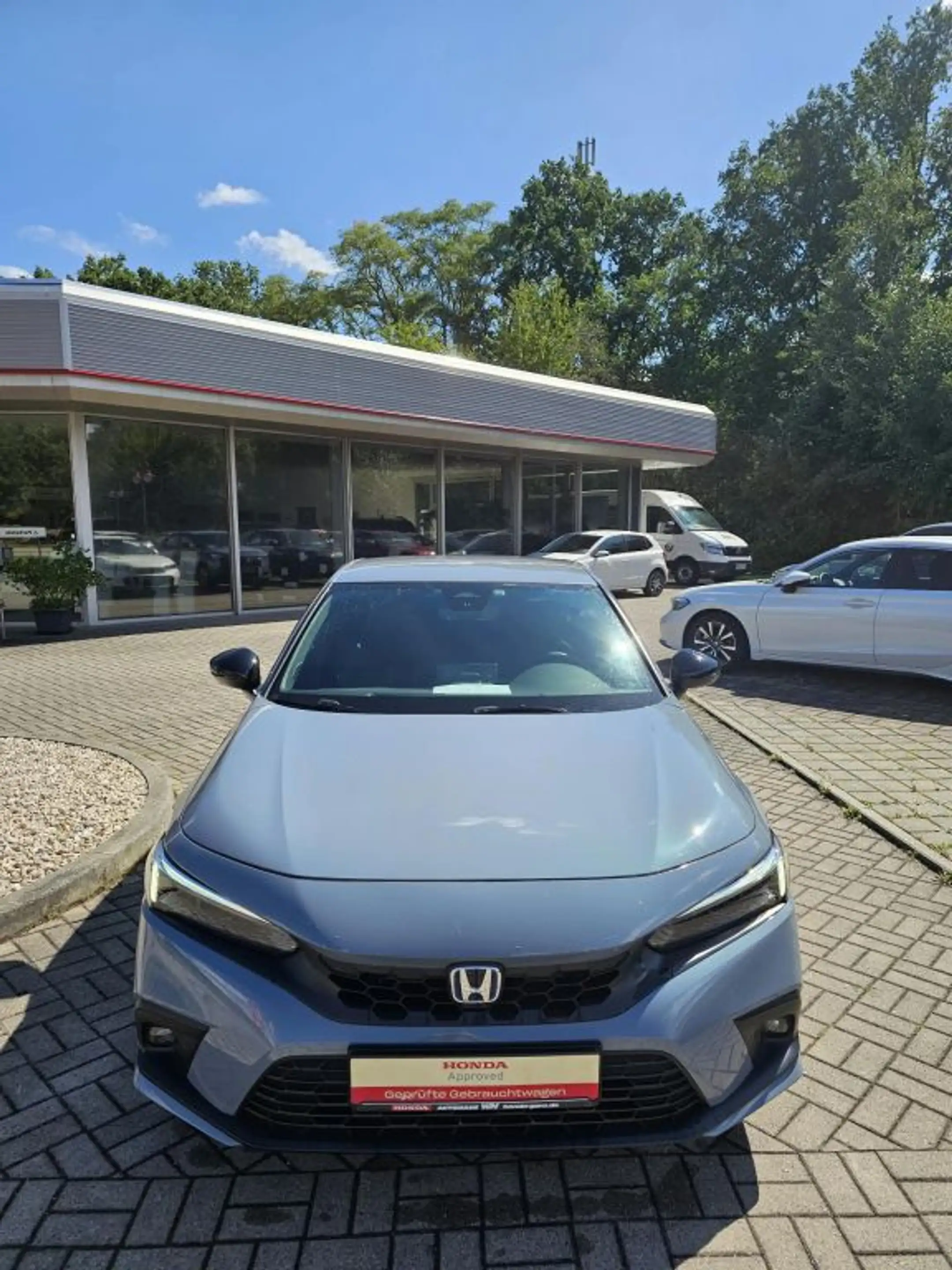 Honda Civic e:HEV 2.0 i-MMD Hybrid Sport — photo 2
