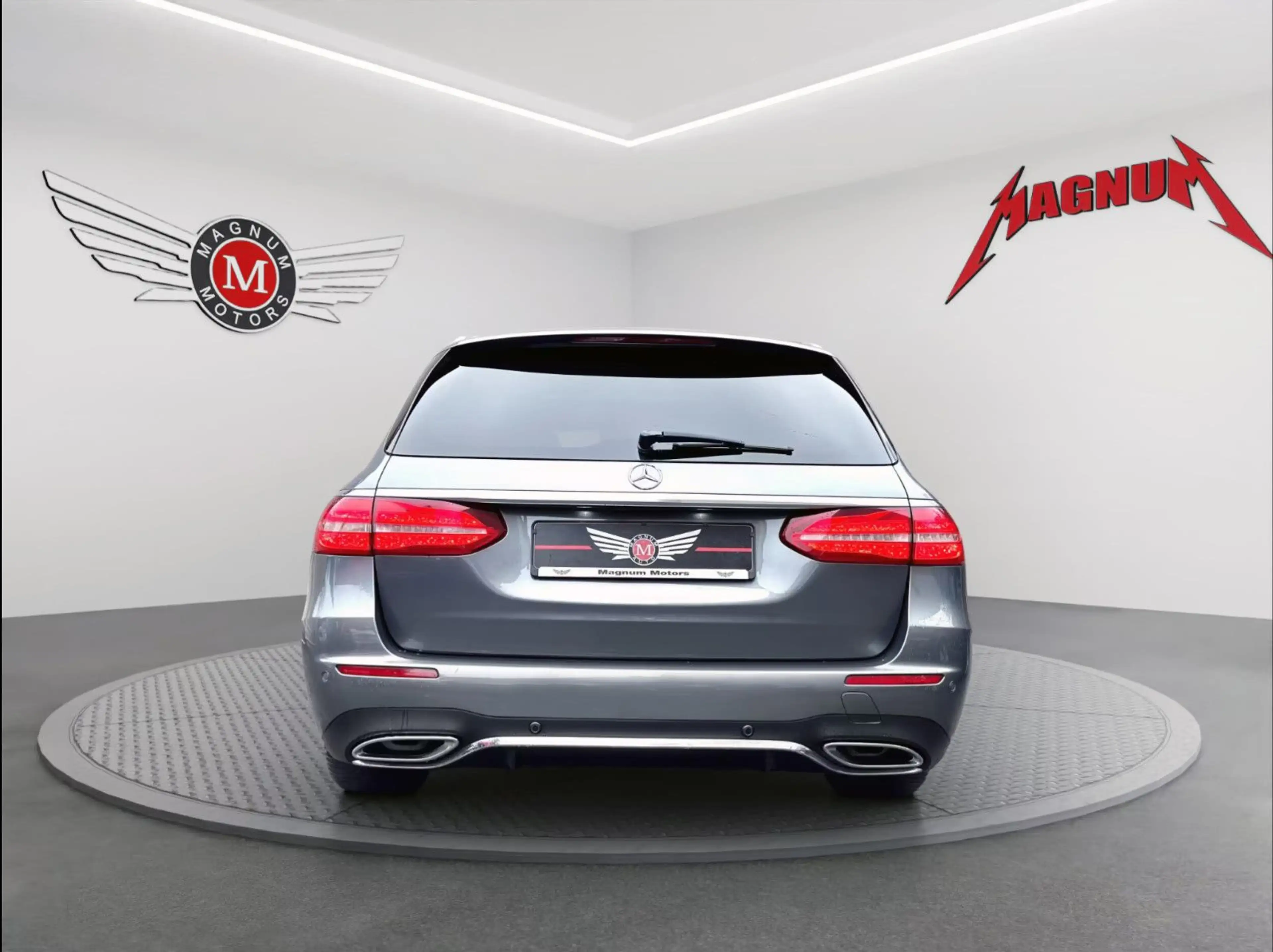 Mercedes-Benz E 250 9G AMG *Aut.*Leder*Schieb.*R-Cam*LED* — photo 9