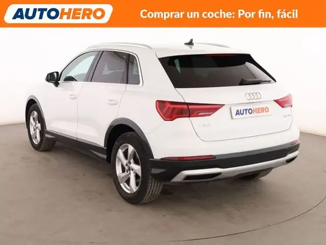 Audi Q3 view 4