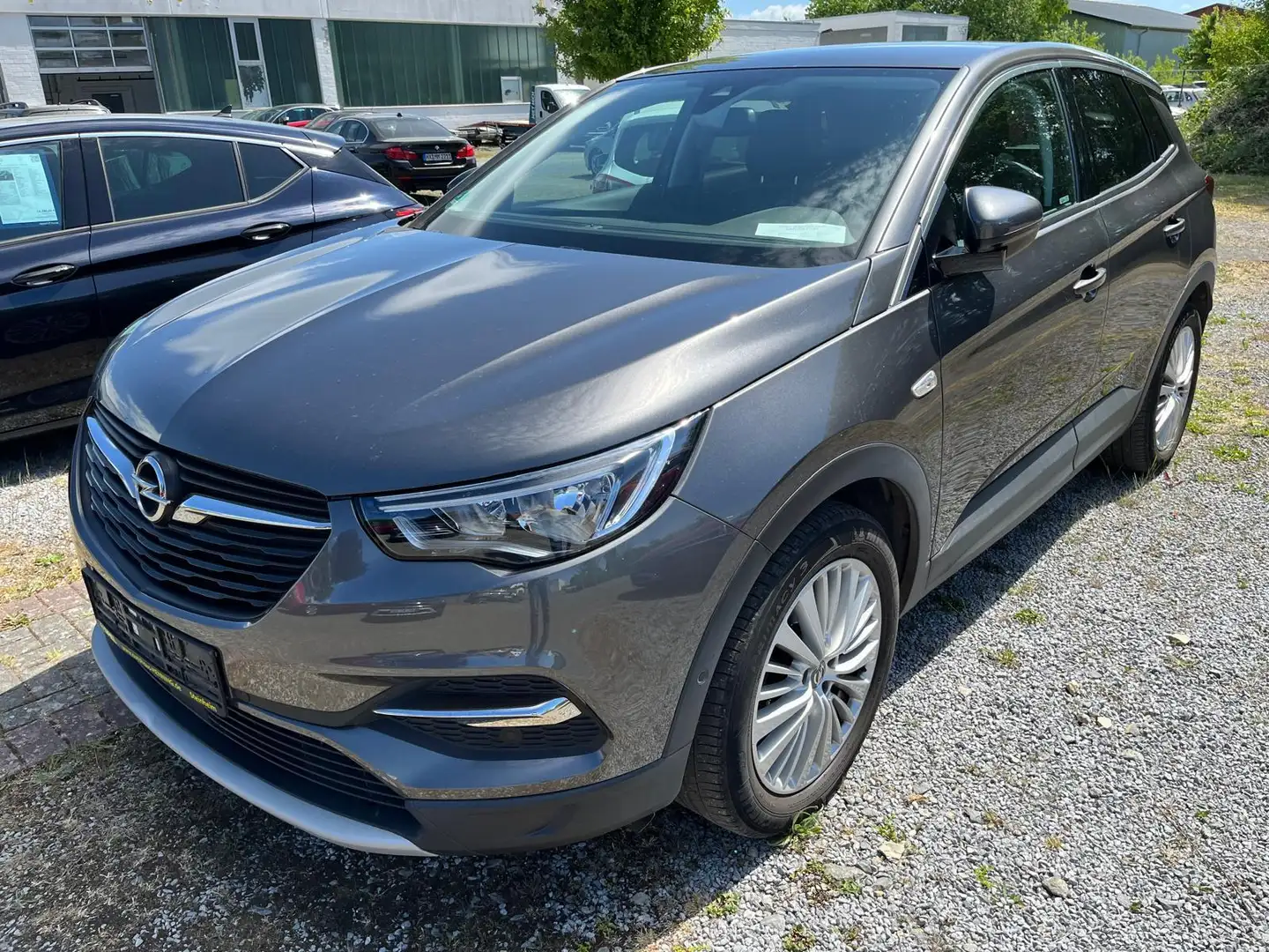 Opel Grandland X Grandland Innovation (130 PS) + AHK + IntellLink + Grau - 2