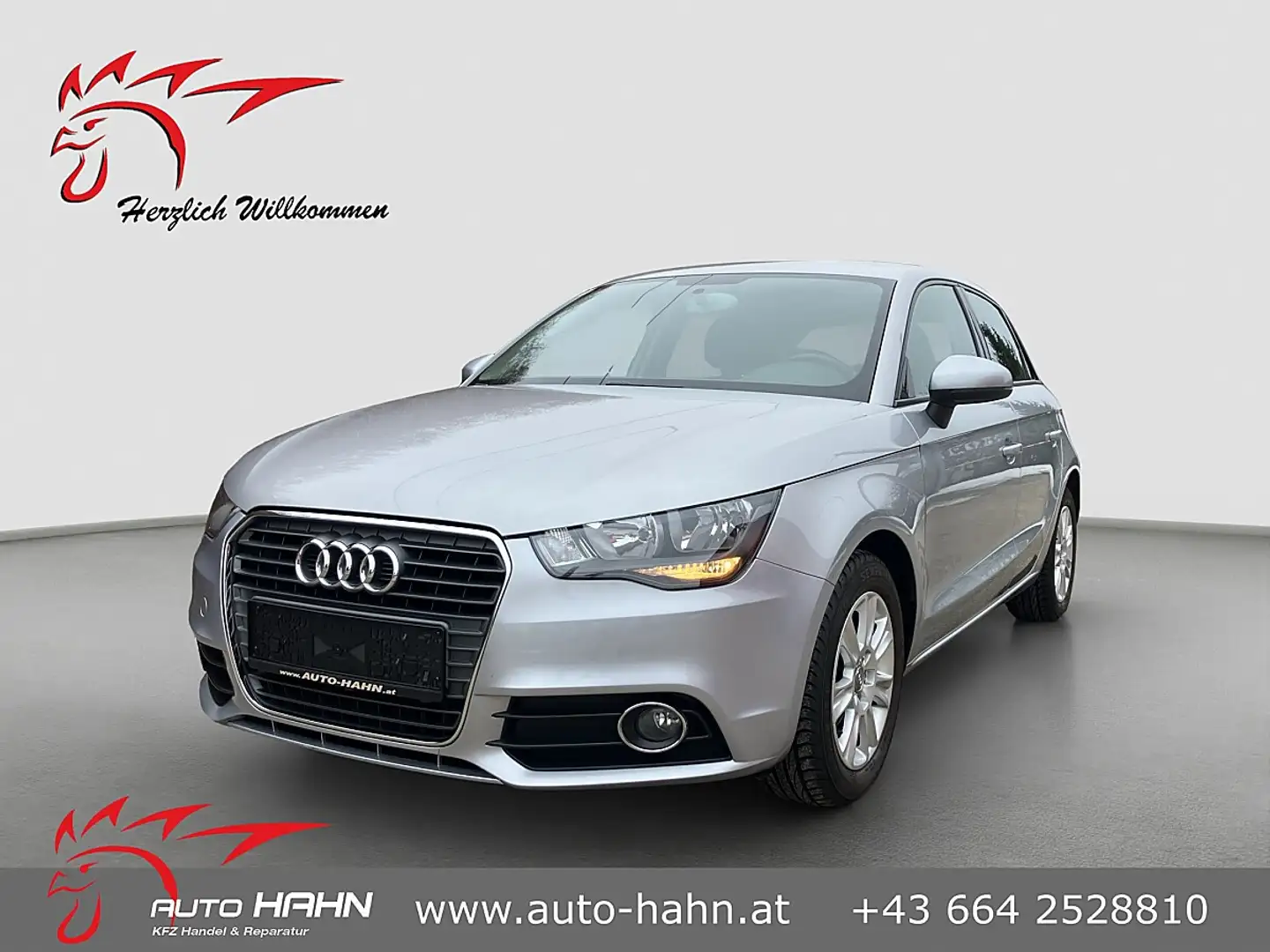 Audi A1 SB 1,2 TFSI Intro  Erstbesitz/Servicegepflegt Silber - 1