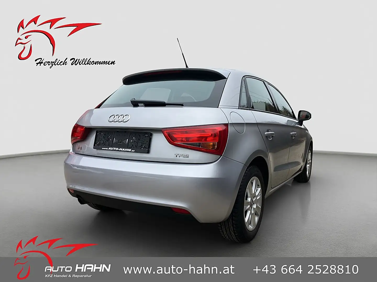 Audi A1 SB 1,2 TFSI Intro  Erstbesitz/Servicegepflegt Silber - 2