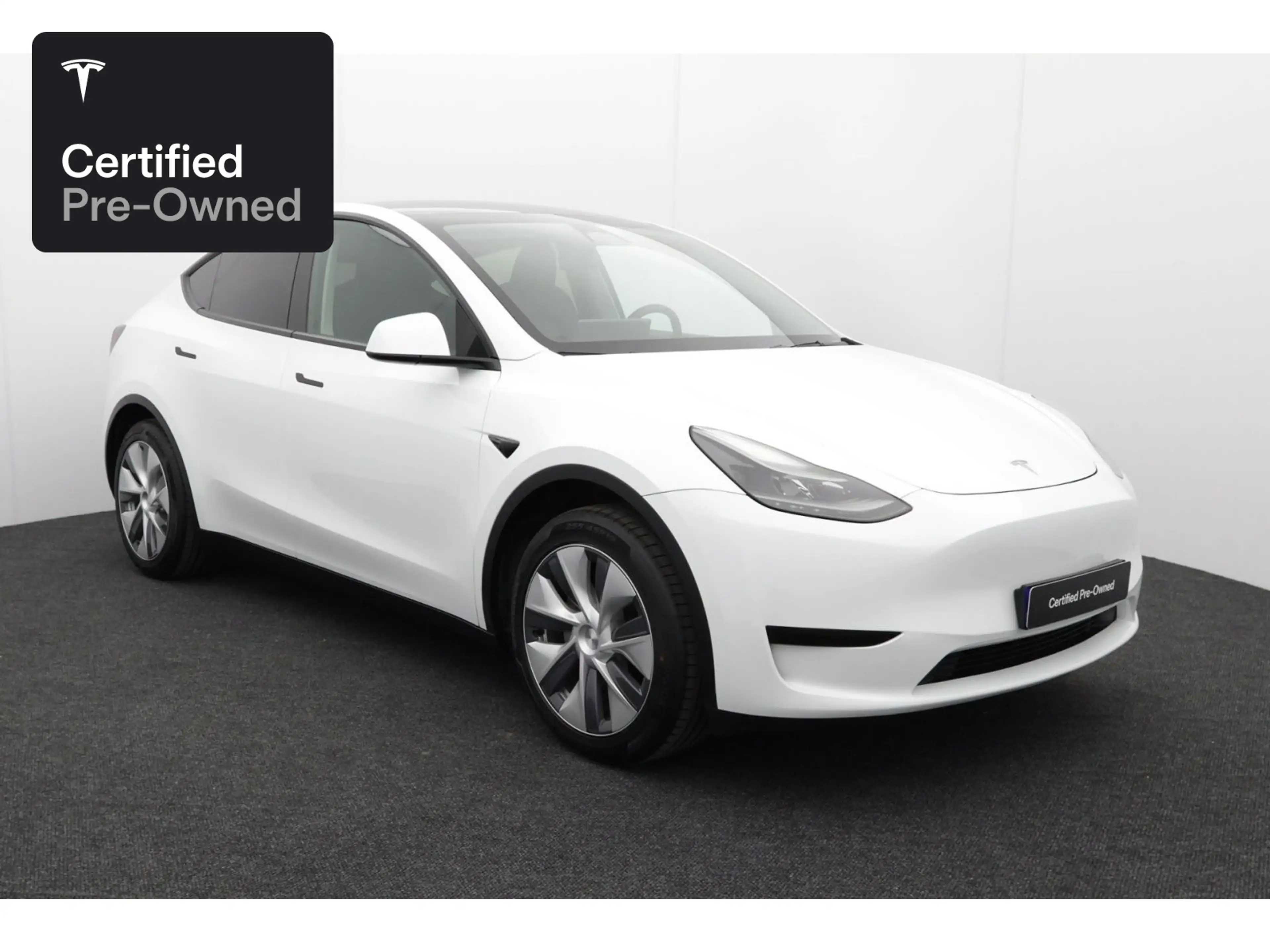 Tesla Model Y Rear-Wheel Drive "Certified Pre-Owned" — photo 3