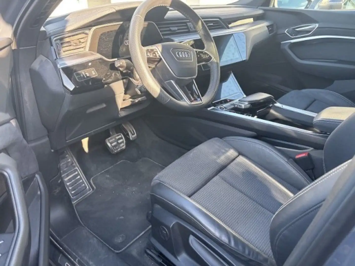 Audi Q8 e-tron 50 quattro advanced S-Line Interieur Klima Navi Grau - 2