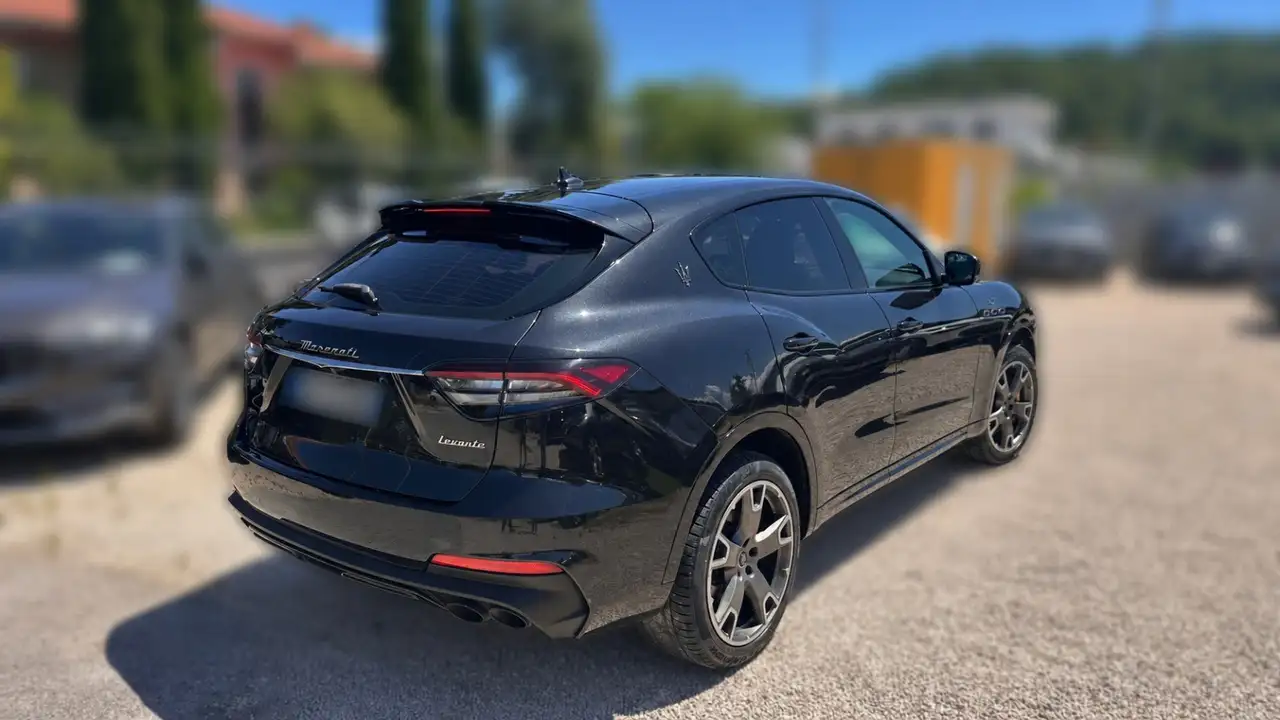 Maserati Levante 2021