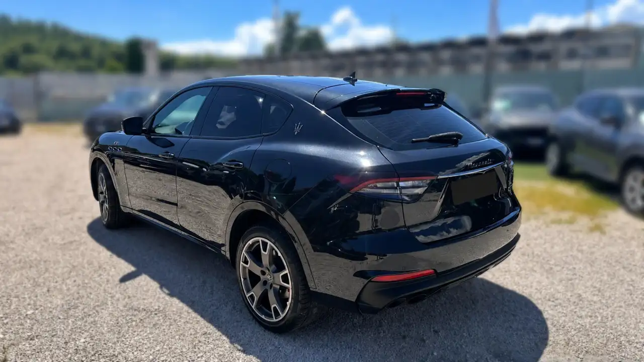 Maserati Levante 2021