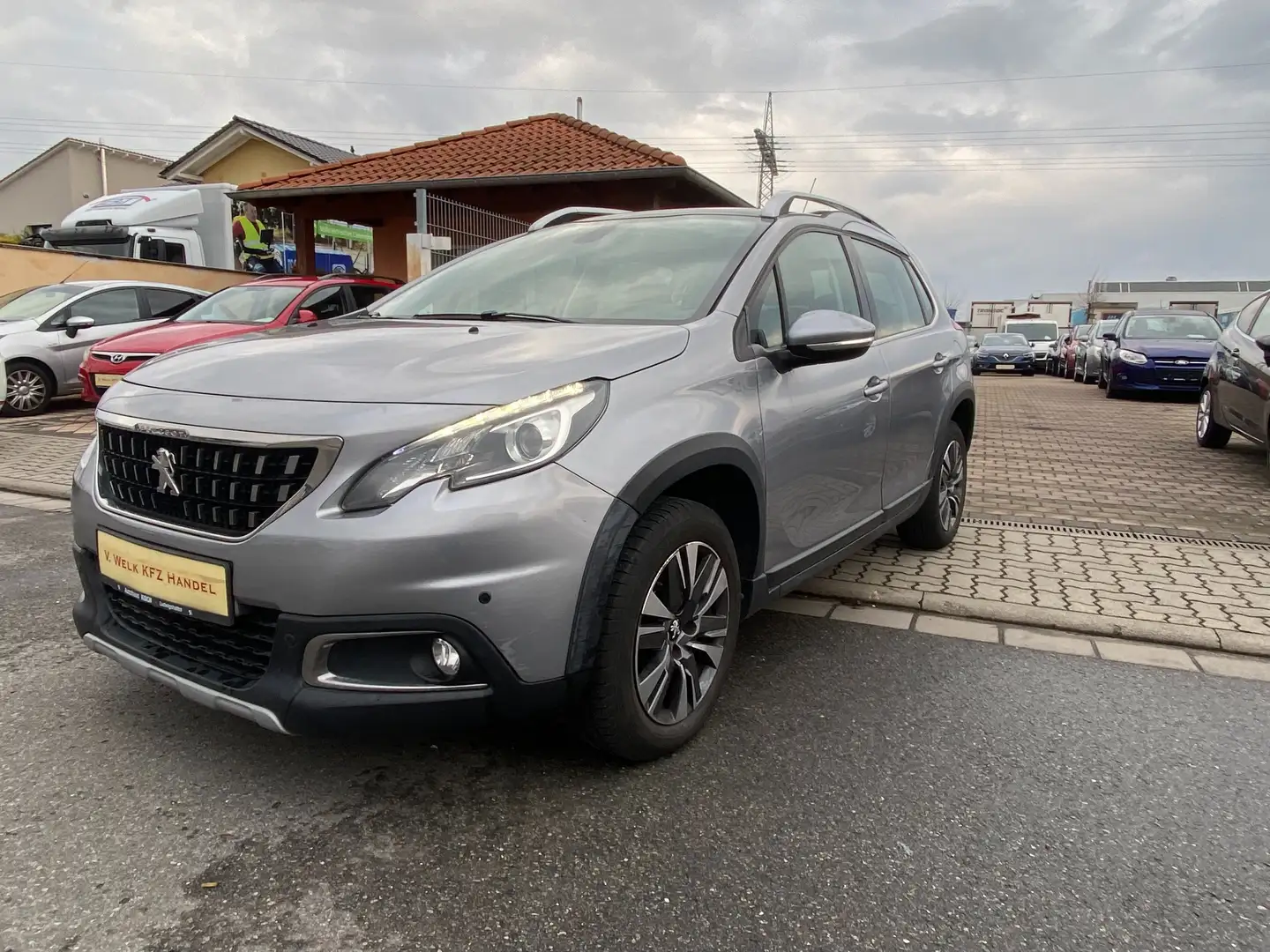 Peugeot 2008 Allure Panorama Automatik Gris - 1