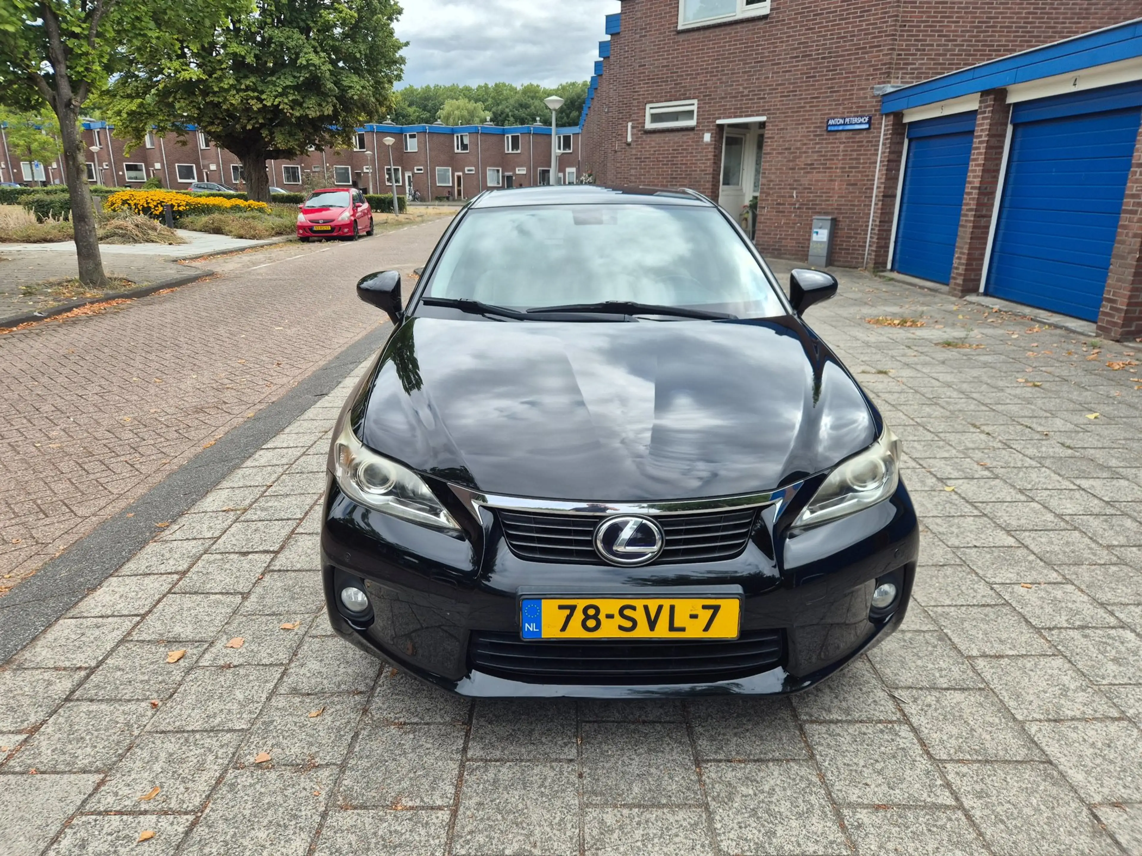 Lexus CT 200h Hybrid — photo 3