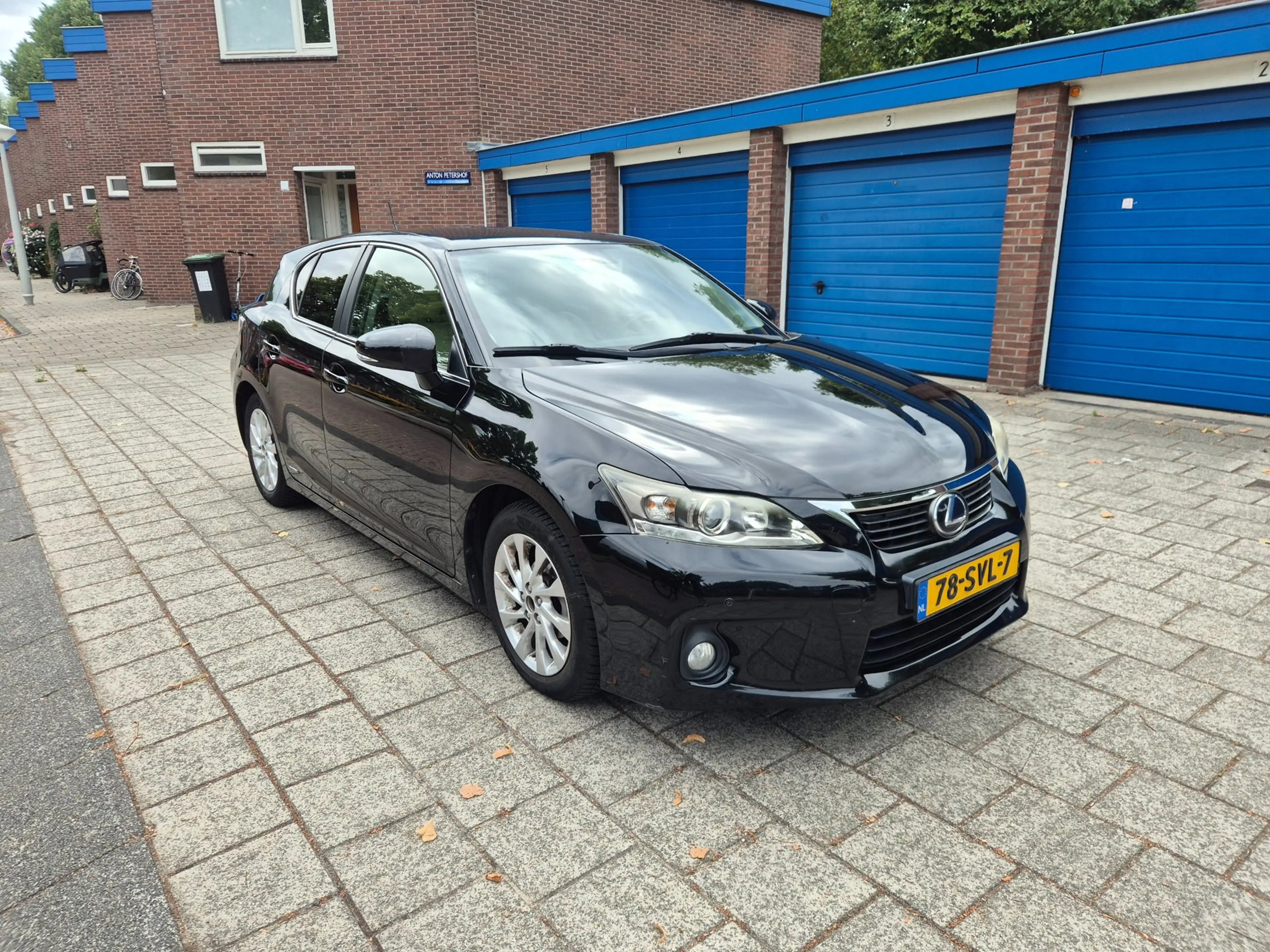 Lexus CT 200h Hybrid — photo 4