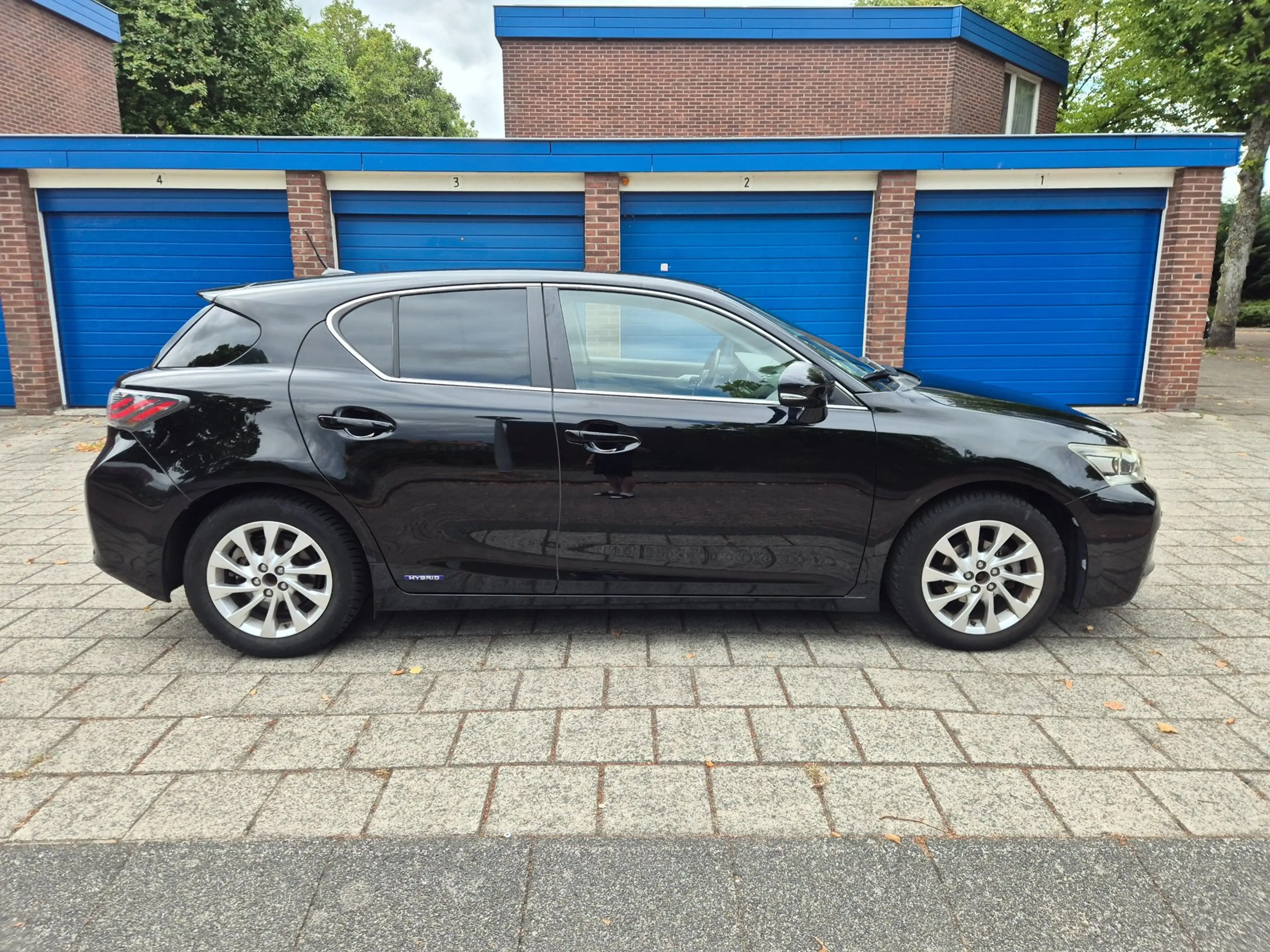 Lexus CT 200h Hybrid — photo 5