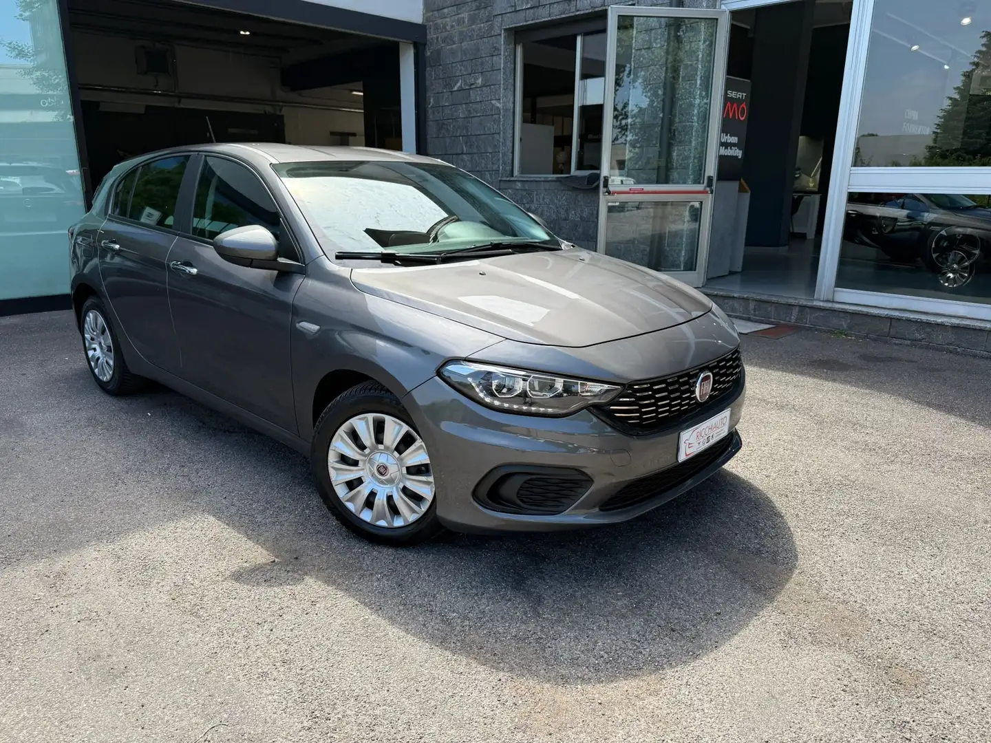 Fiat Tipo 5 porte 5p 1.3 mjt 95cv NESSUN VINCOLO Grigio - 1