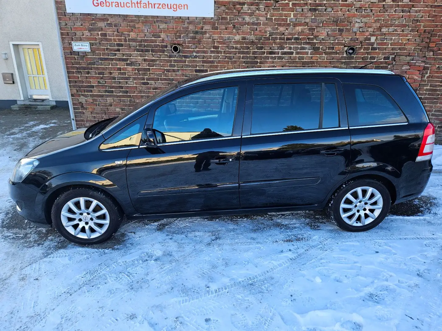Opel Zafira B Design Edition Schwarz - 2