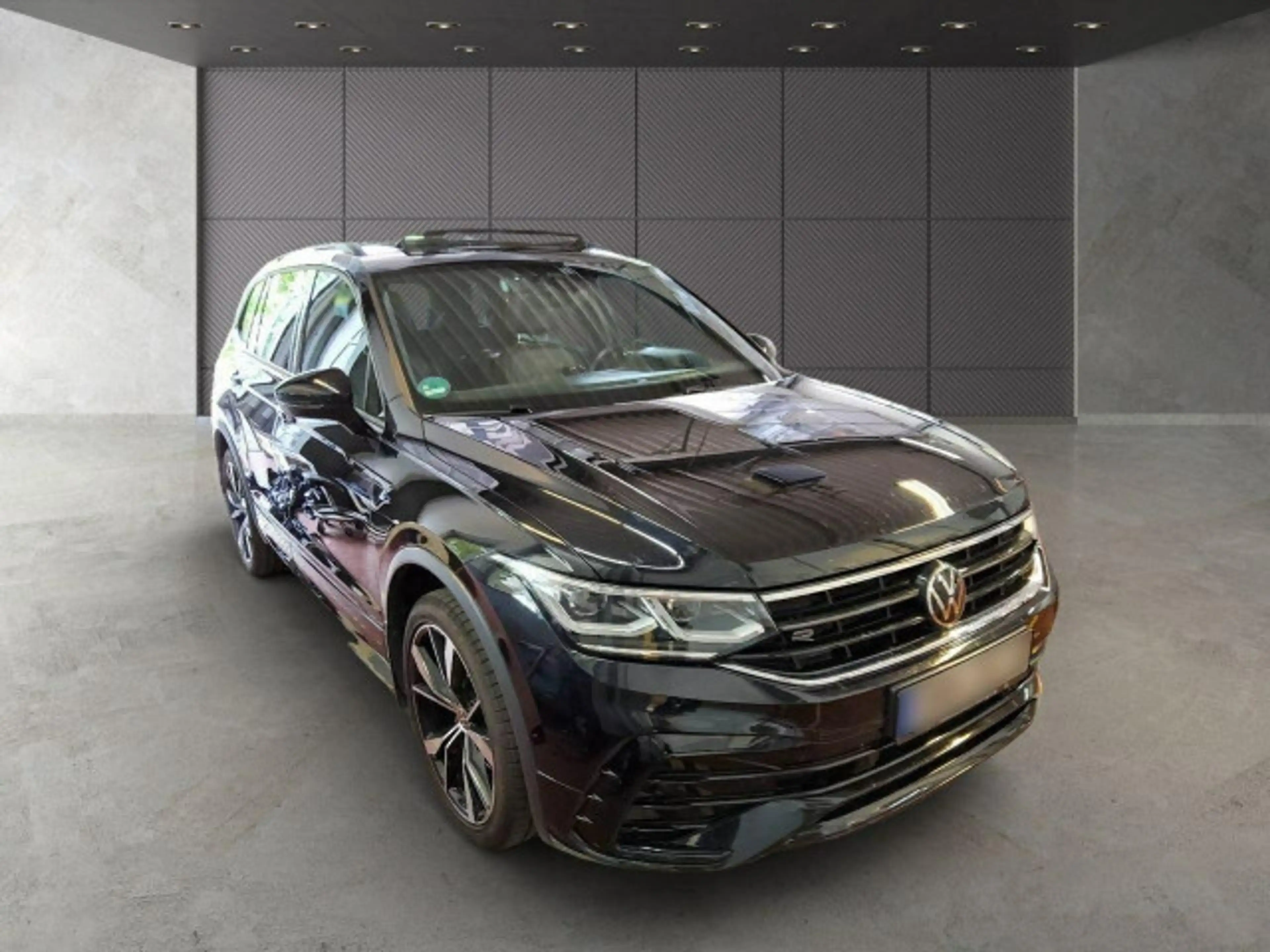 Volkswagen Tiguan Allspace R-Line 2.0TDI 7Sitz AHK RFK PANO — photo 3