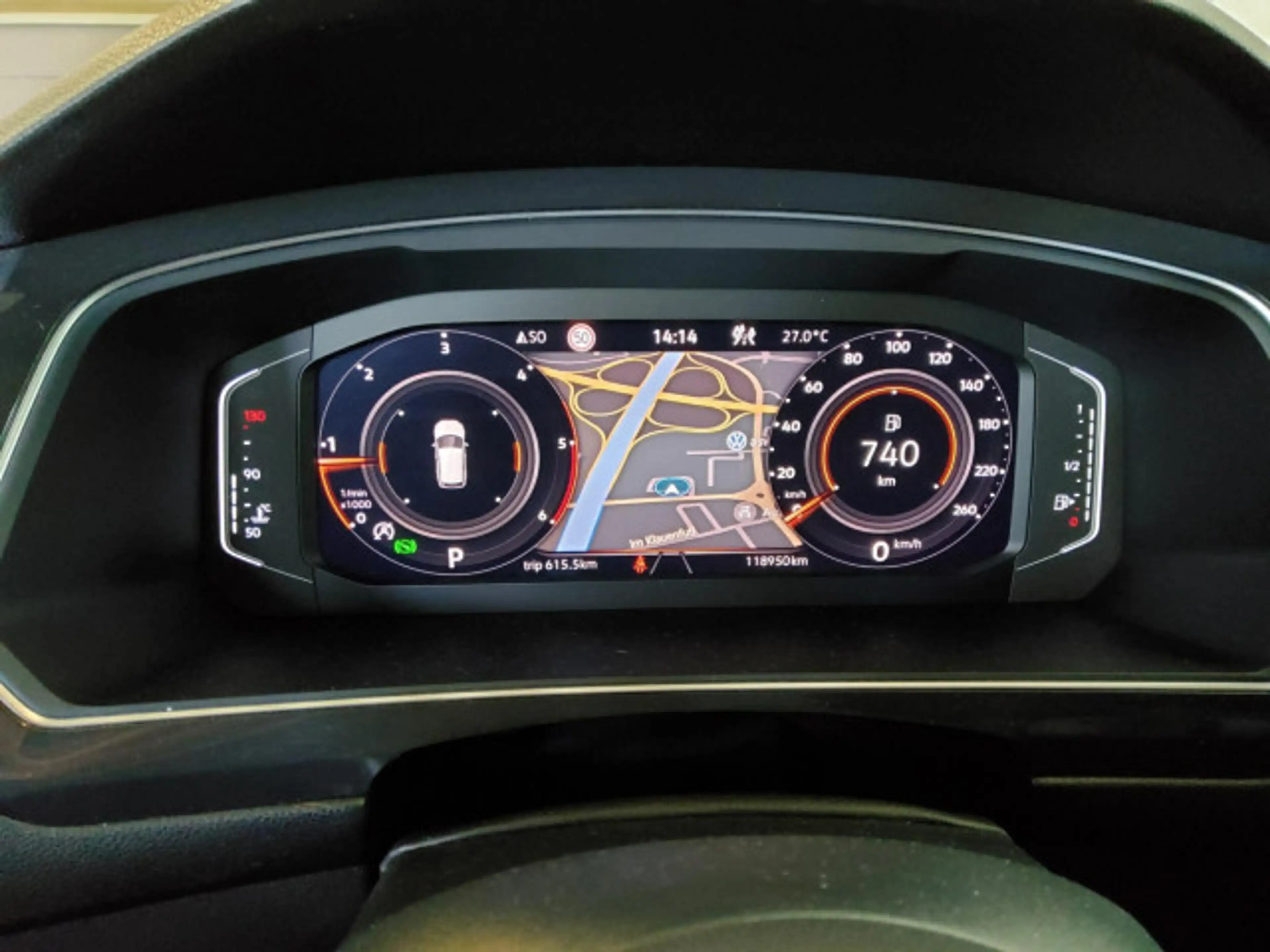 Volkswagen Tiguan Allspace R-Line 2.0TDI 7Sitz AHK RFK PANO — photo 7