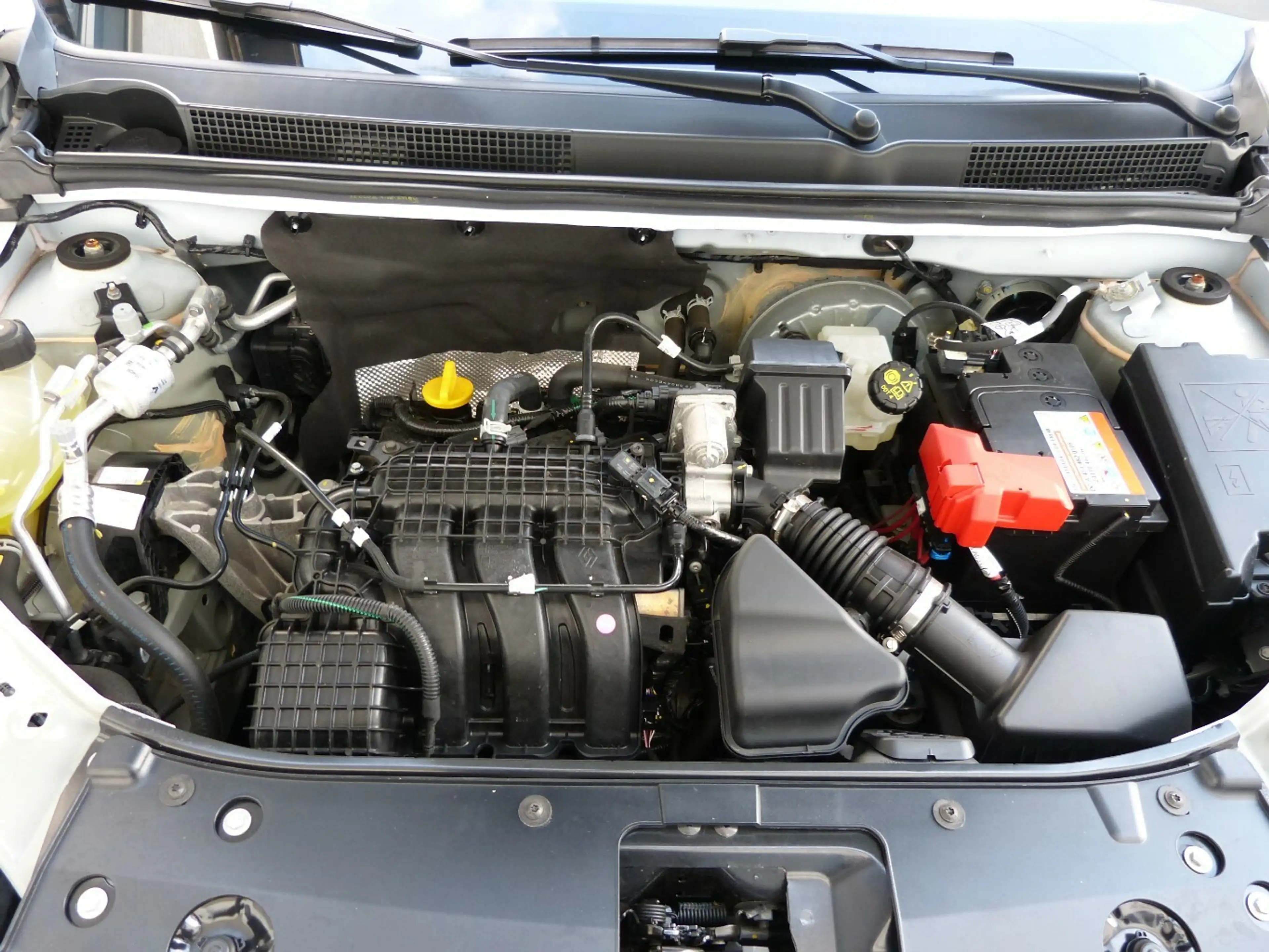 Dacia Sandero Essential SCE 65 [KLIMA] — photo 9