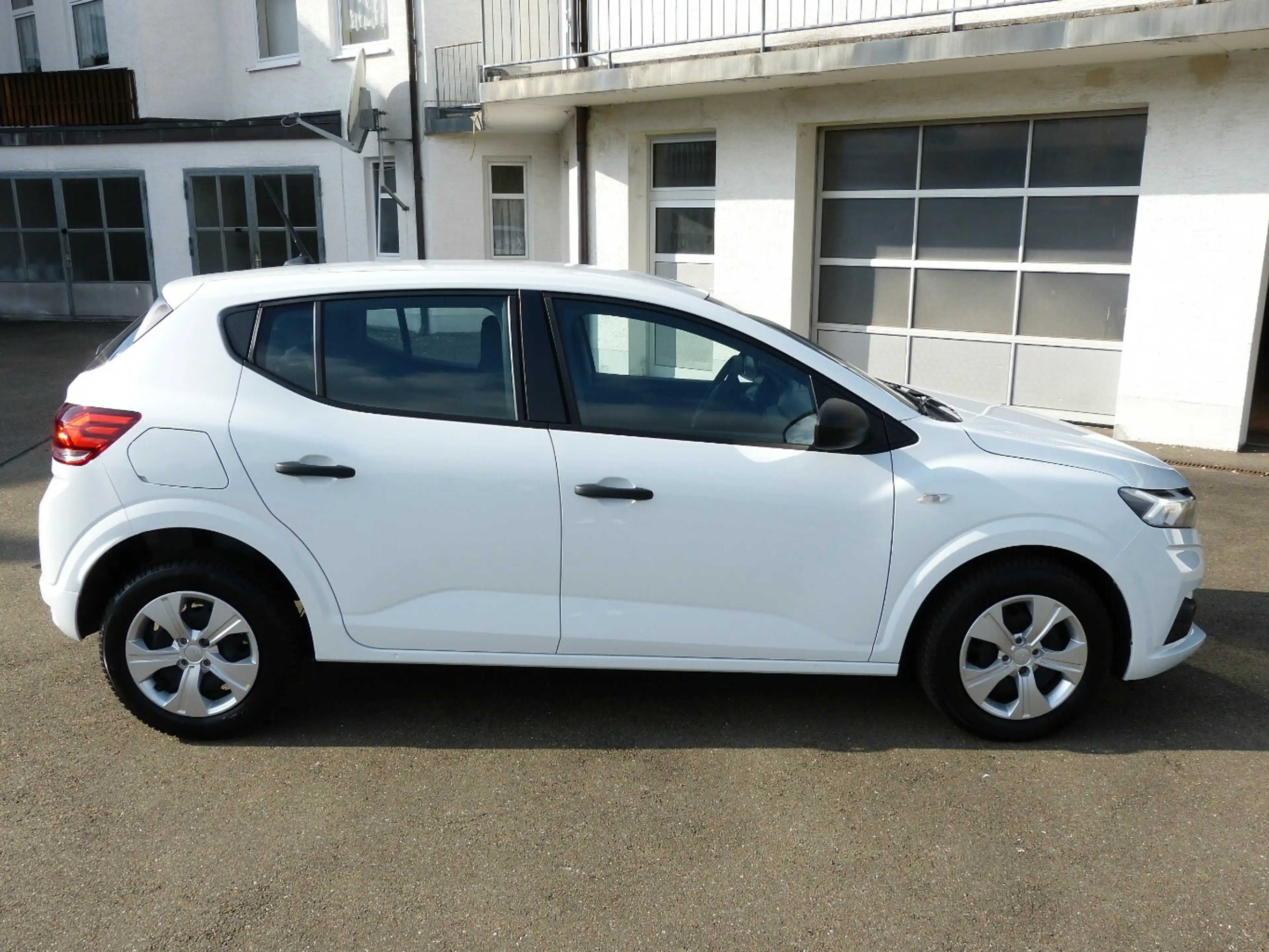 Dacia Sandero Essential SCE 65 [KLIMA] — photo 4