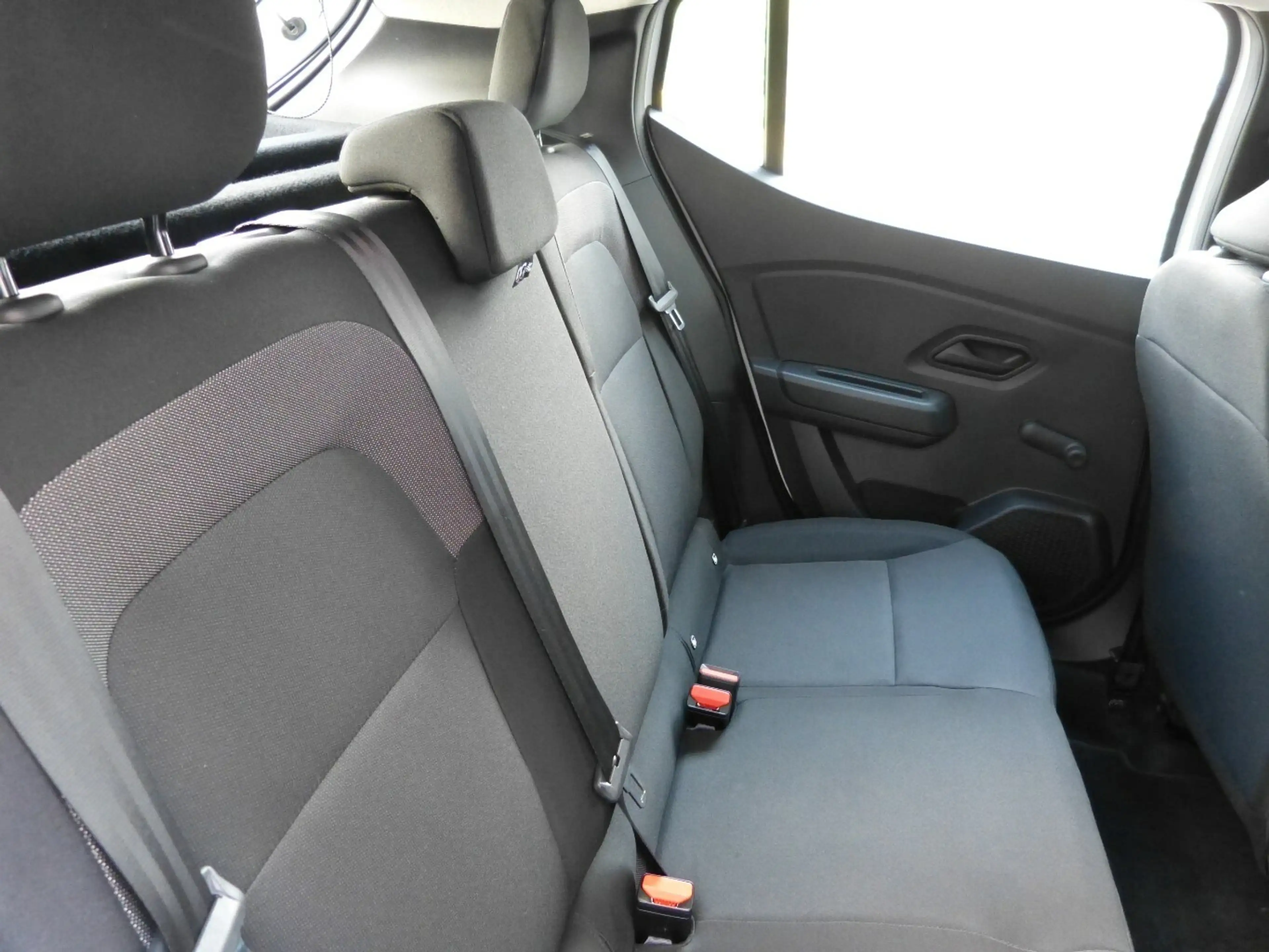 Dacia Sandero Essential SCE 65 [KLIMA] — photo 13