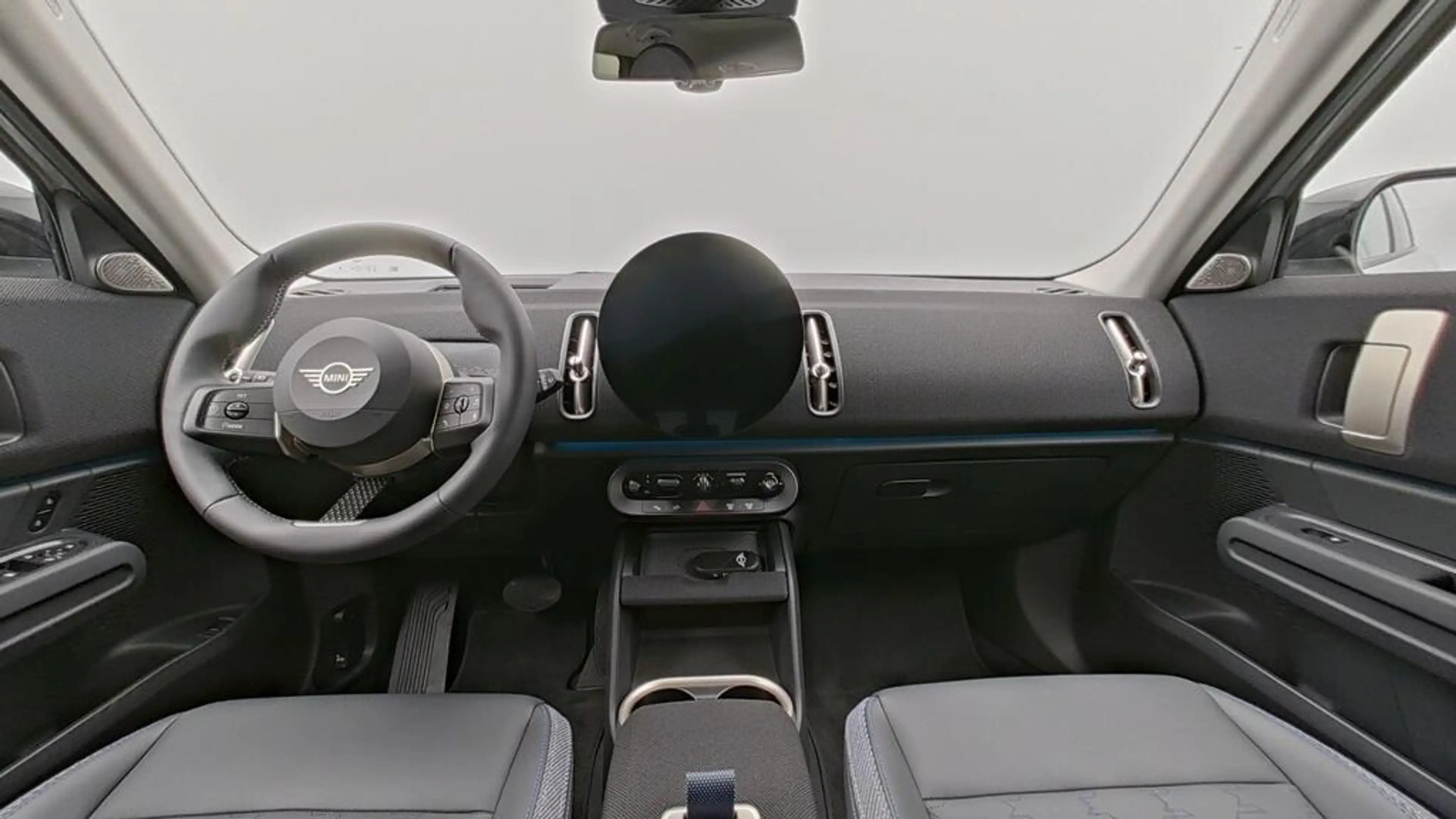 MINI Countryman C Classic Trim — photo 14