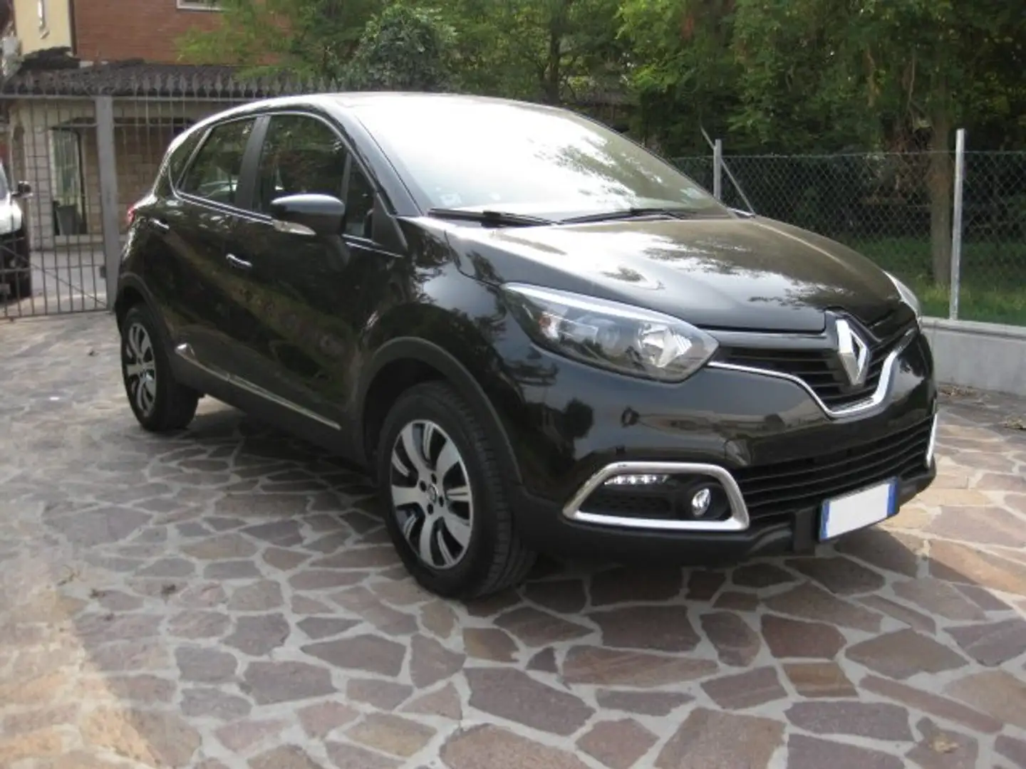 Renault Captur 0.9 tce Zen (live) 90cv E6 (per neopatentati) Nero - 2