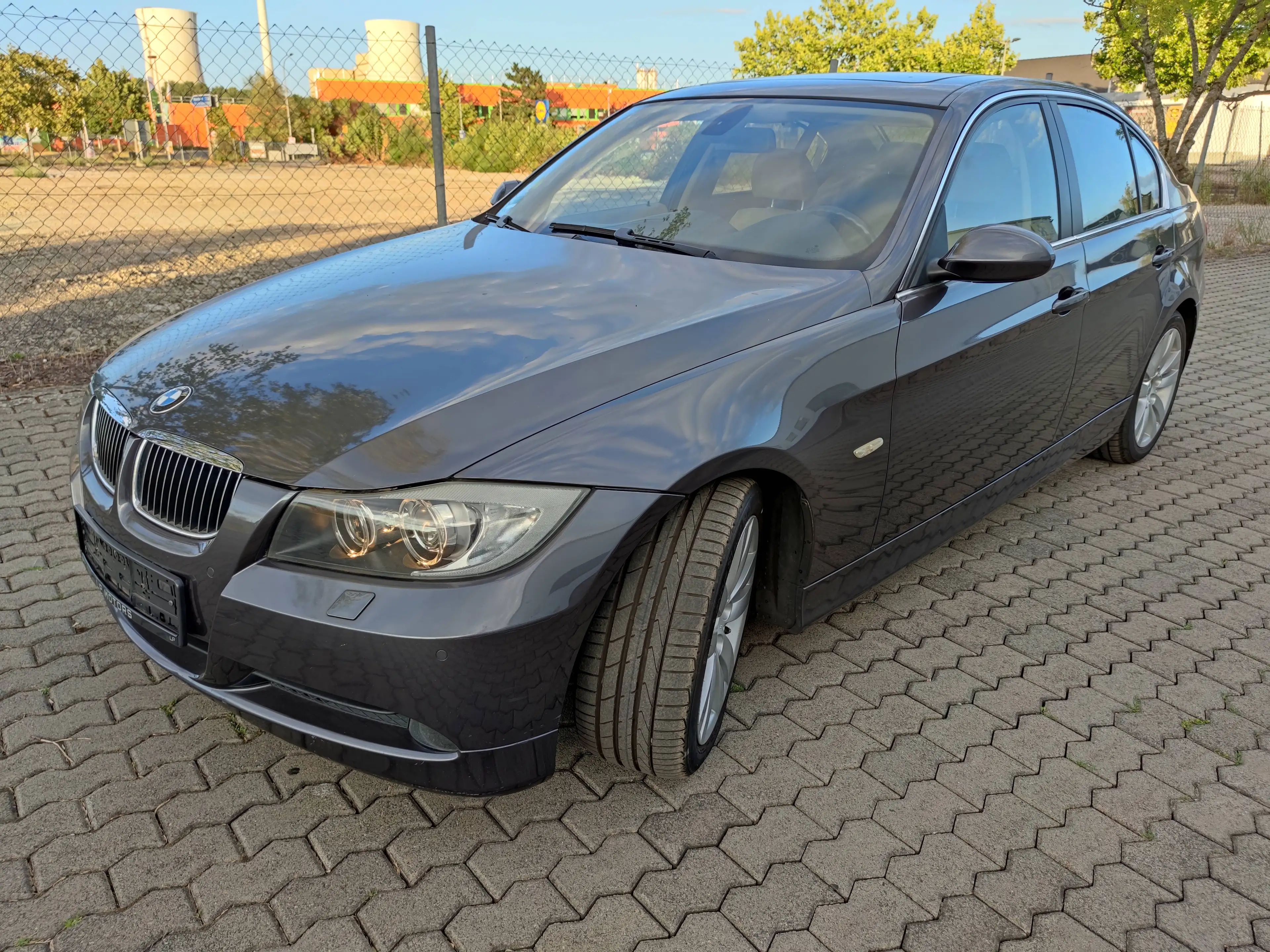 BMW 325 325 i Automatik Ledersitze Sport — photo 3