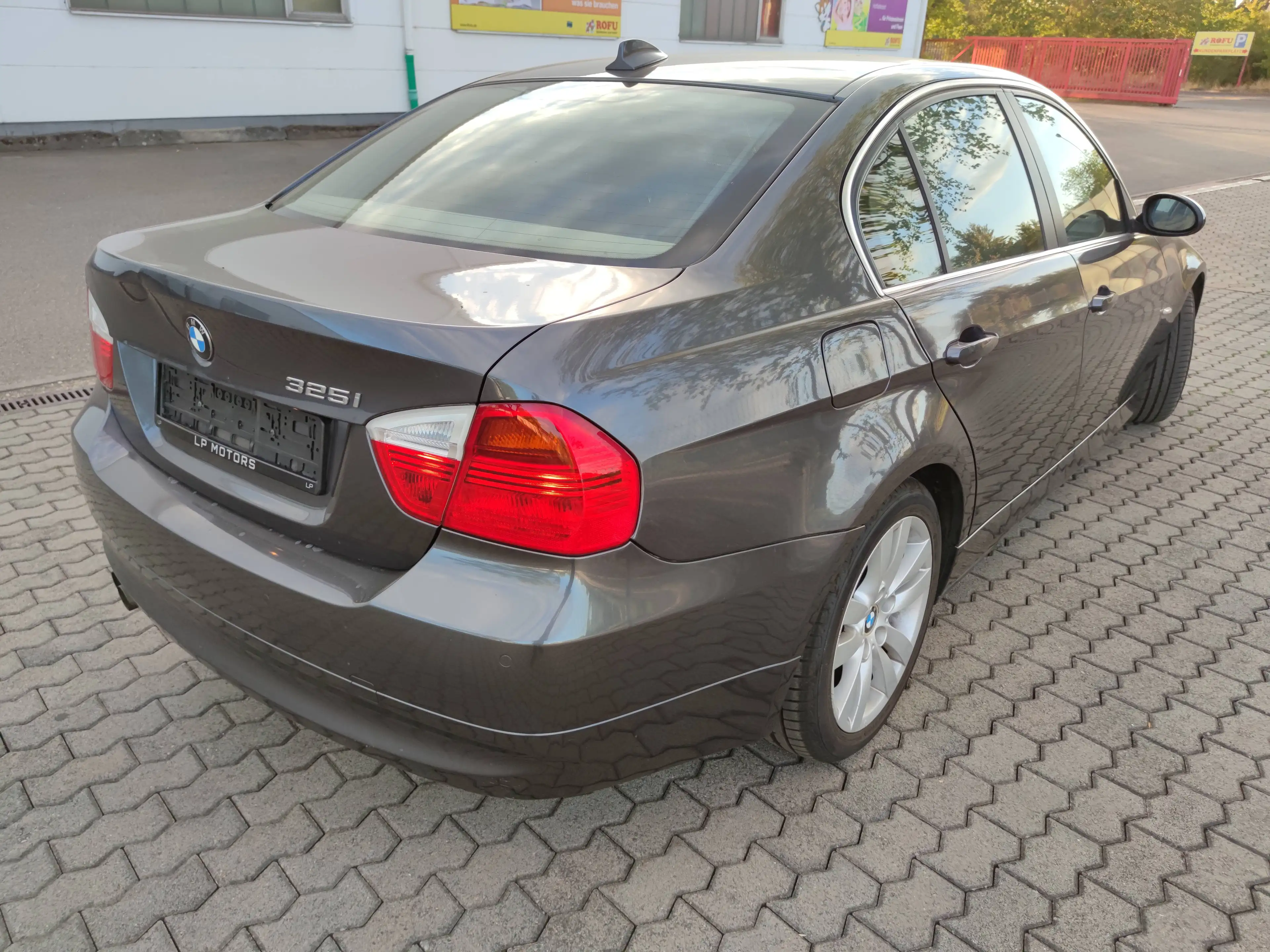 BMW 325 325 i Automatik Ledersitze Sport — photo 15