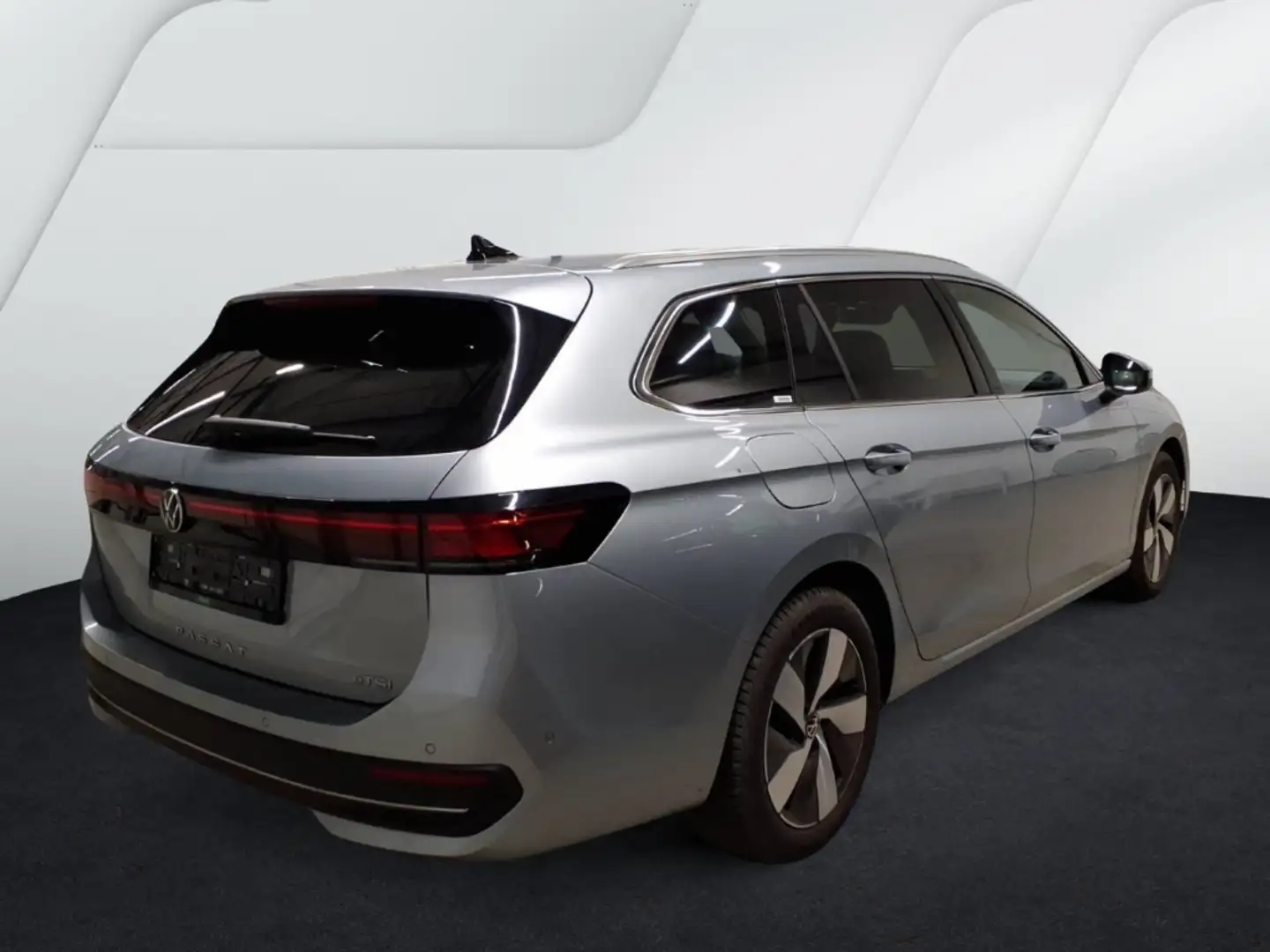 Volkswagen Passat Variant 1.5 eTSI DSG BUSINESS AHK NAVI KAMERA SITZHZG Silber - 2